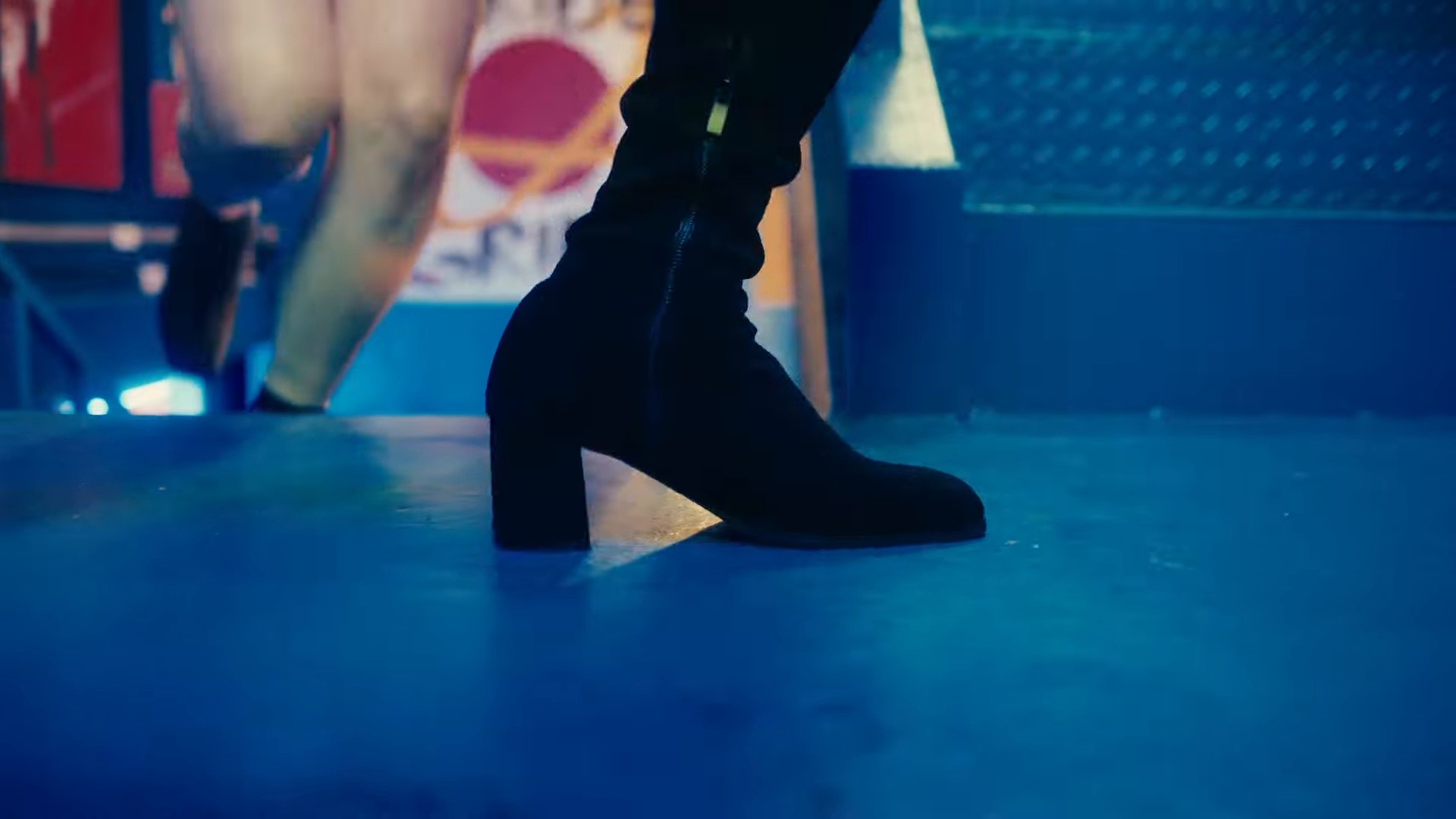 Light up (2024) —  shot,  lighting