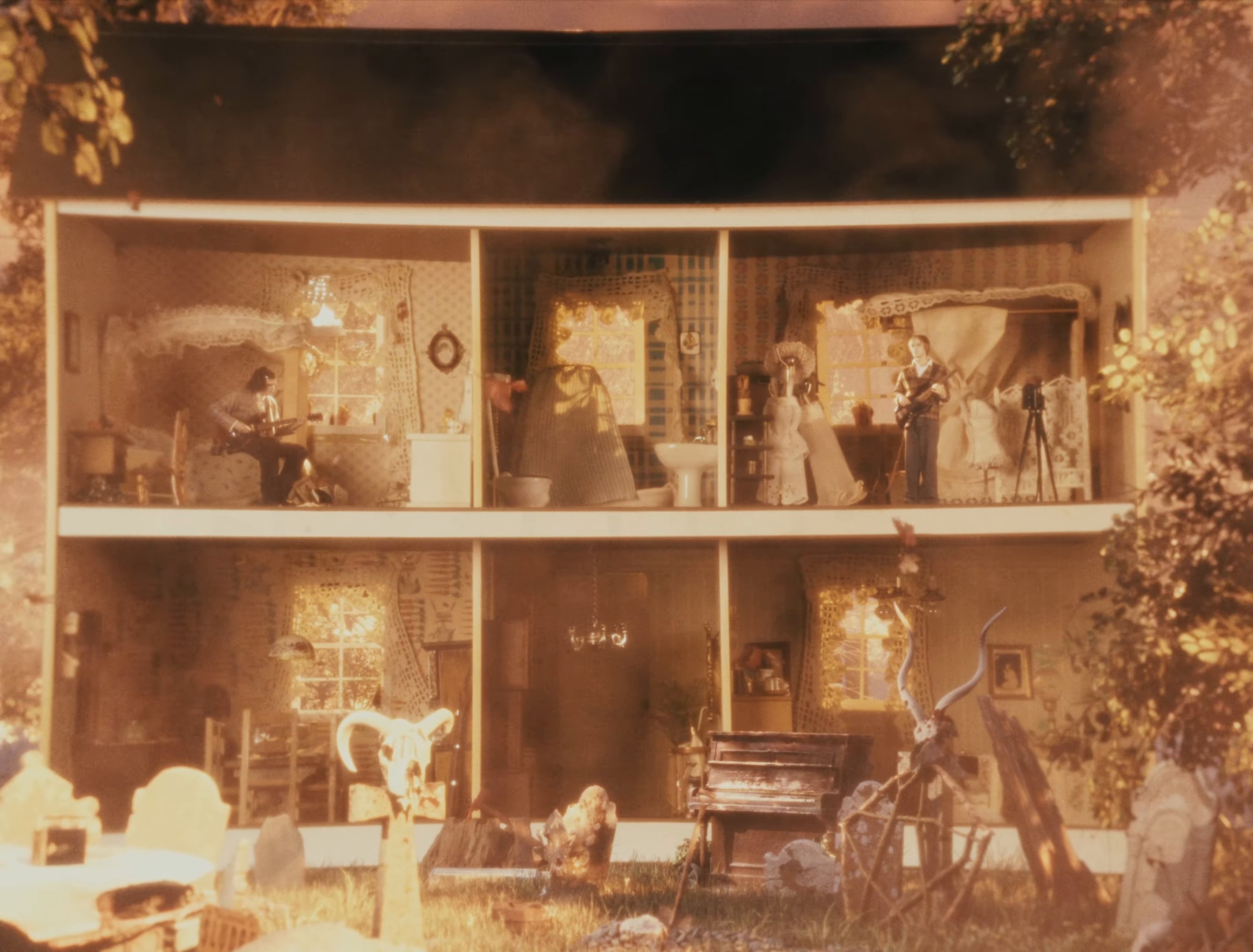 Swarm (2024) —  shot,  lighting