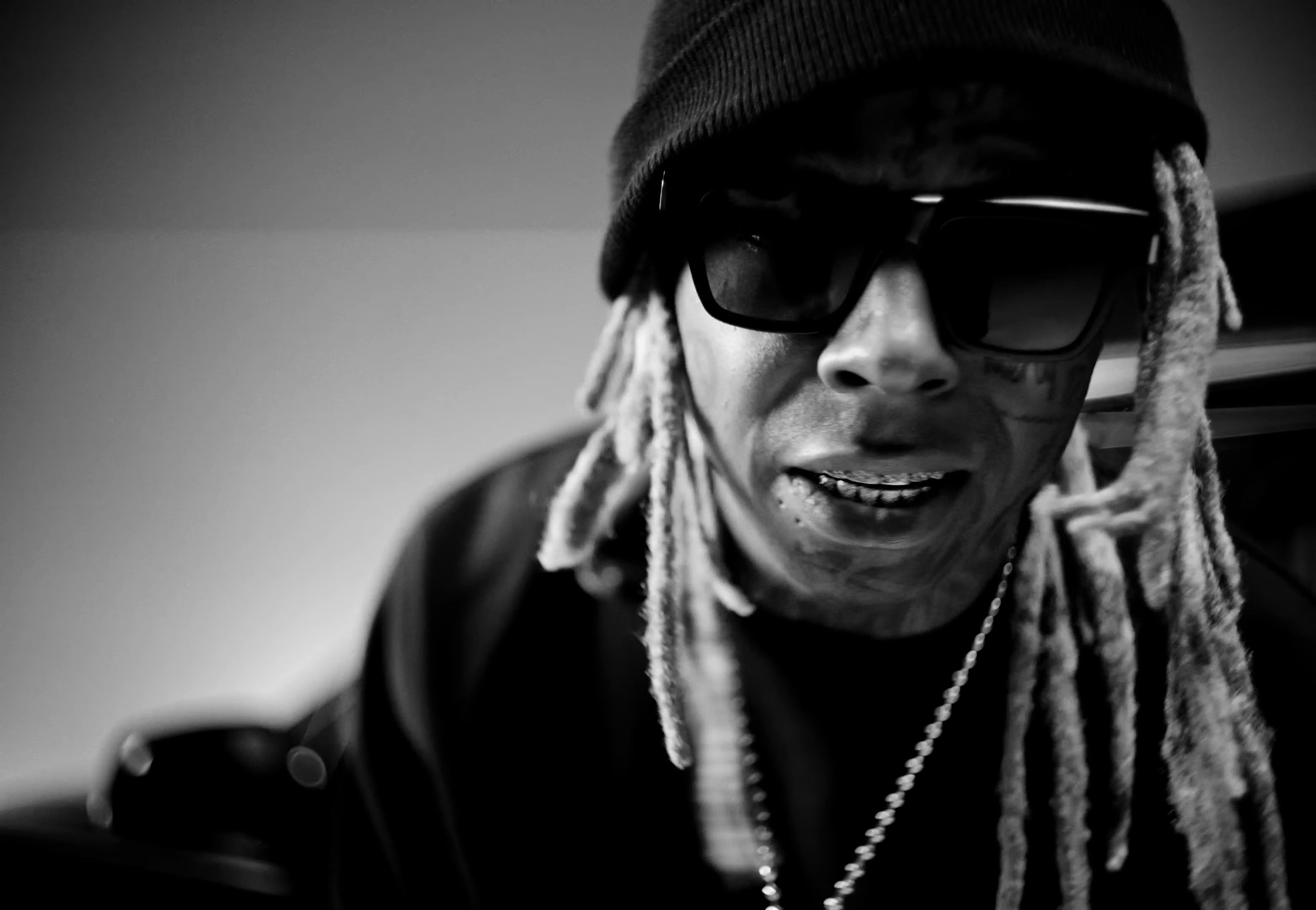 Miss my dawgs  (2022) —  shot,  lighting