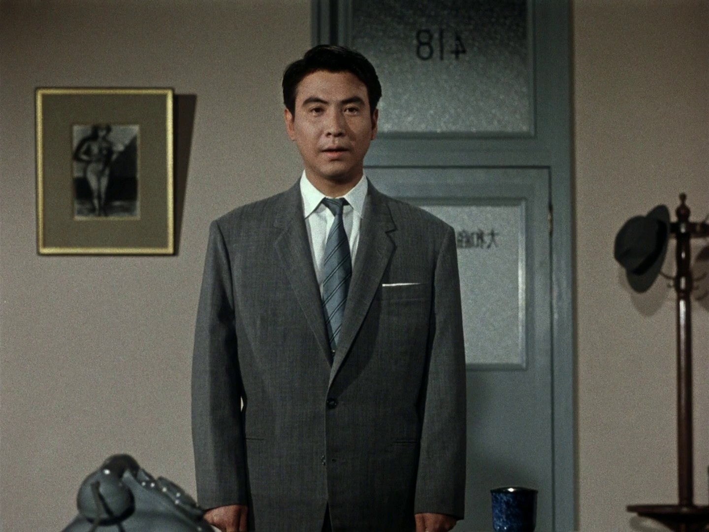 Equinox Flower (1958) —  shot,  lighting