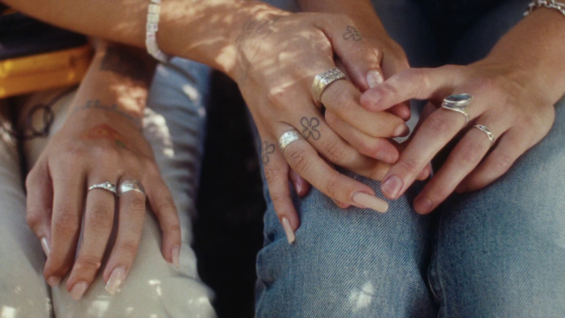 Itch (2022) —  shot,  lighting