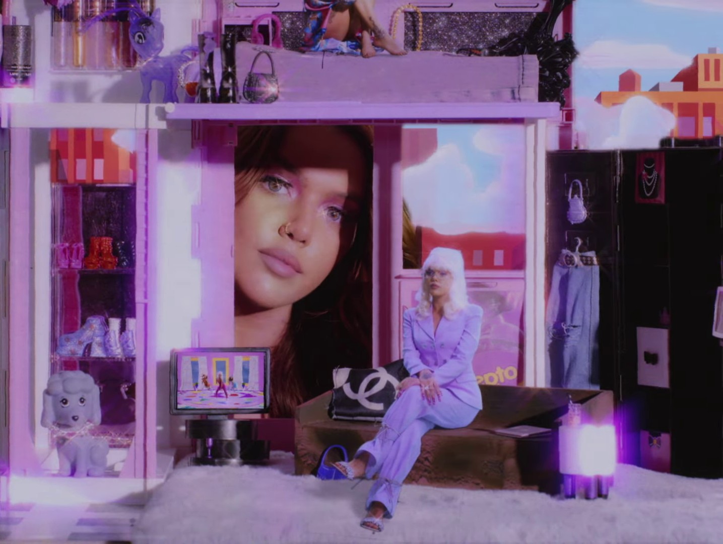 No Escape (2021) —  shot,  lighting