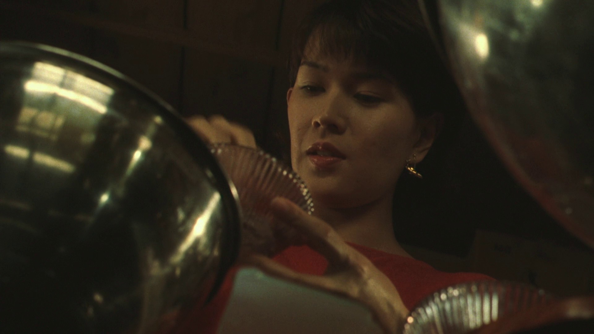 Warm Water Under a Red Bridge (2001) —  shot,  lighting