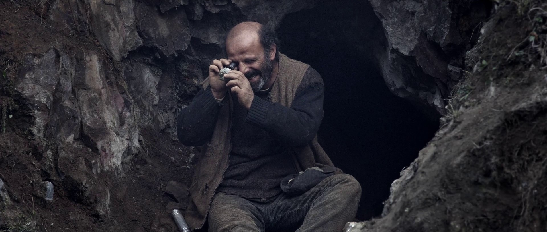 Cold of Kalandar (2016) —  shot,  lighting