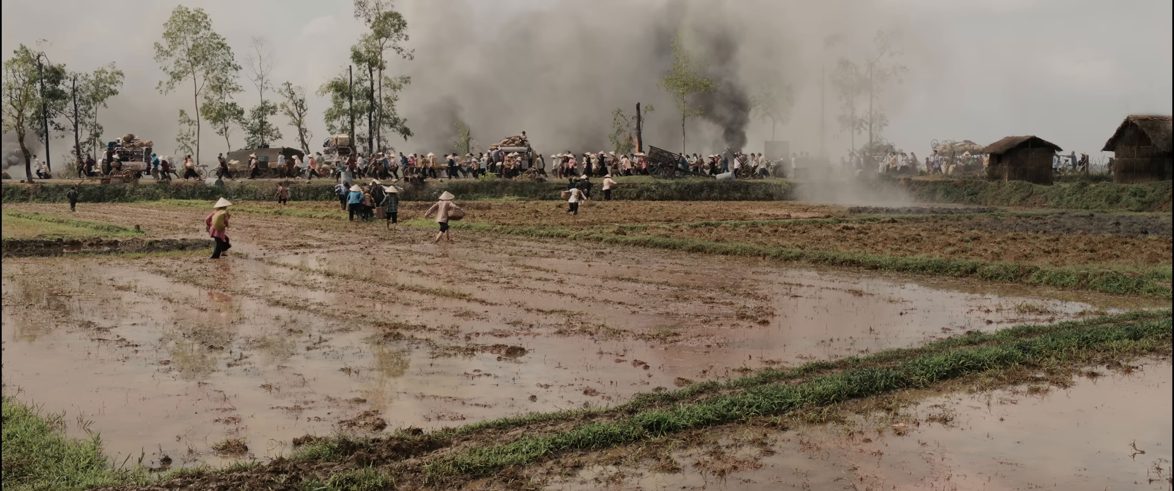 NỖI ĐAU GIỮA HÒA BÌNH (2025) —  shot,  lighting