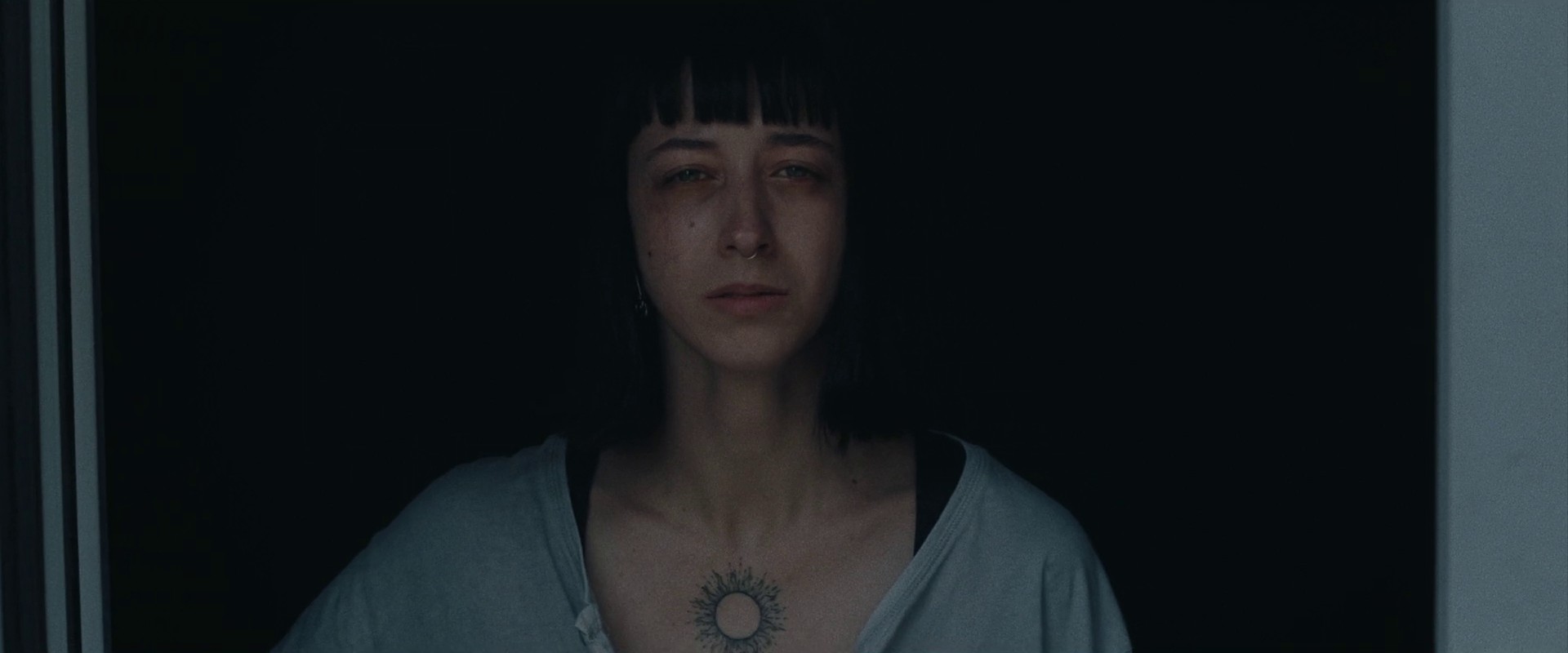 Parachute (2020) —  shot,  lighting