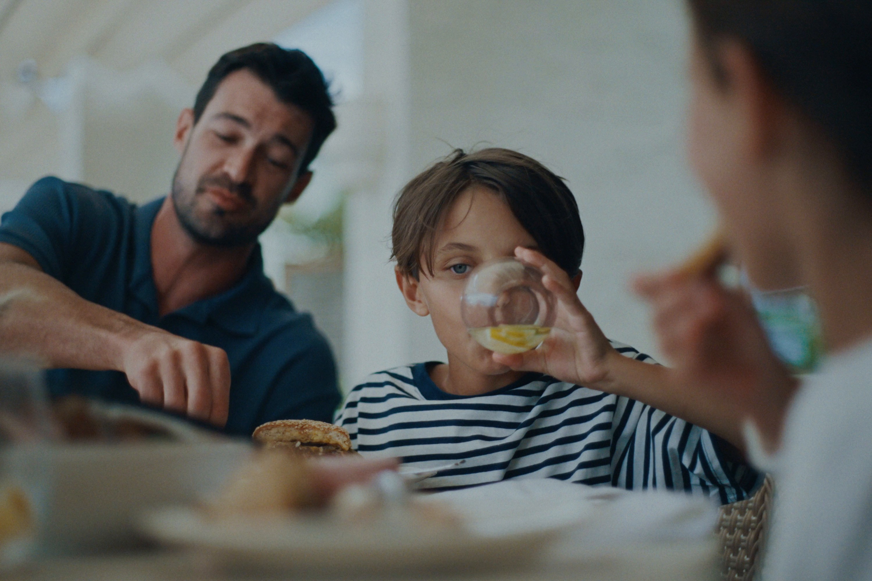 Costa Palmas (2024) —  shot,  lighting