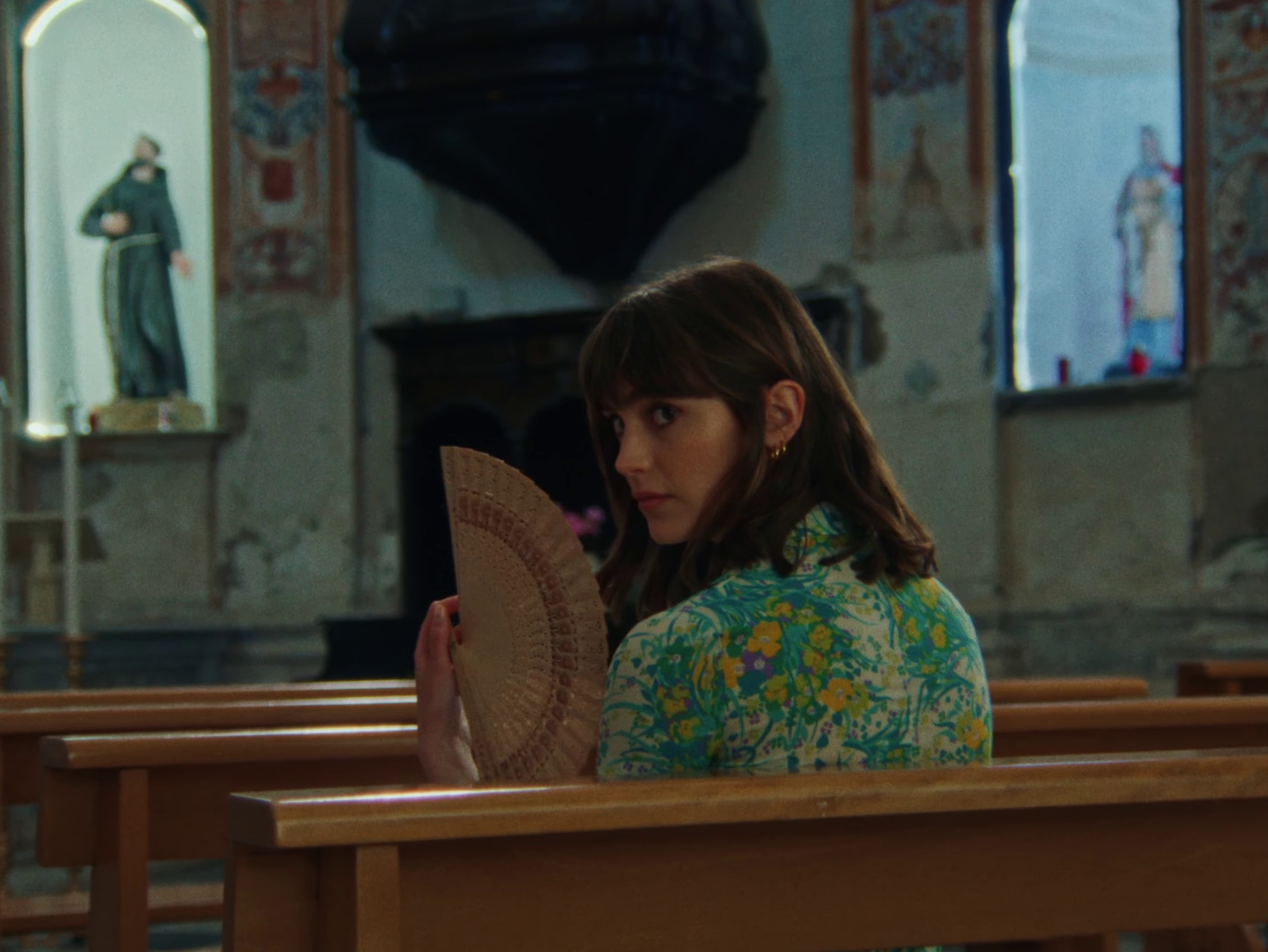 Piove in discoteca (2022) —  shot,  lighting