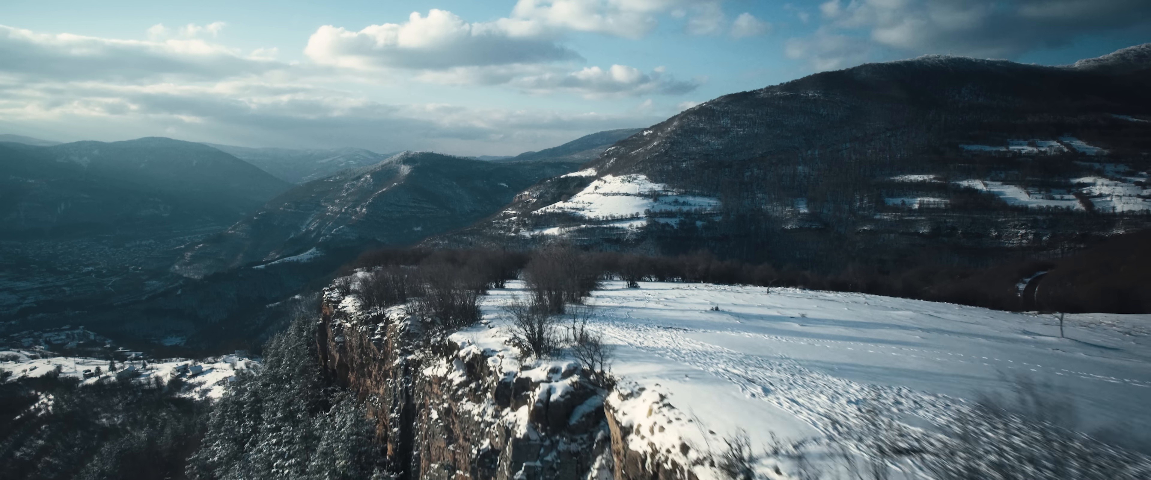 Hello Heaven, Hello (2025) —  shot,  lighting