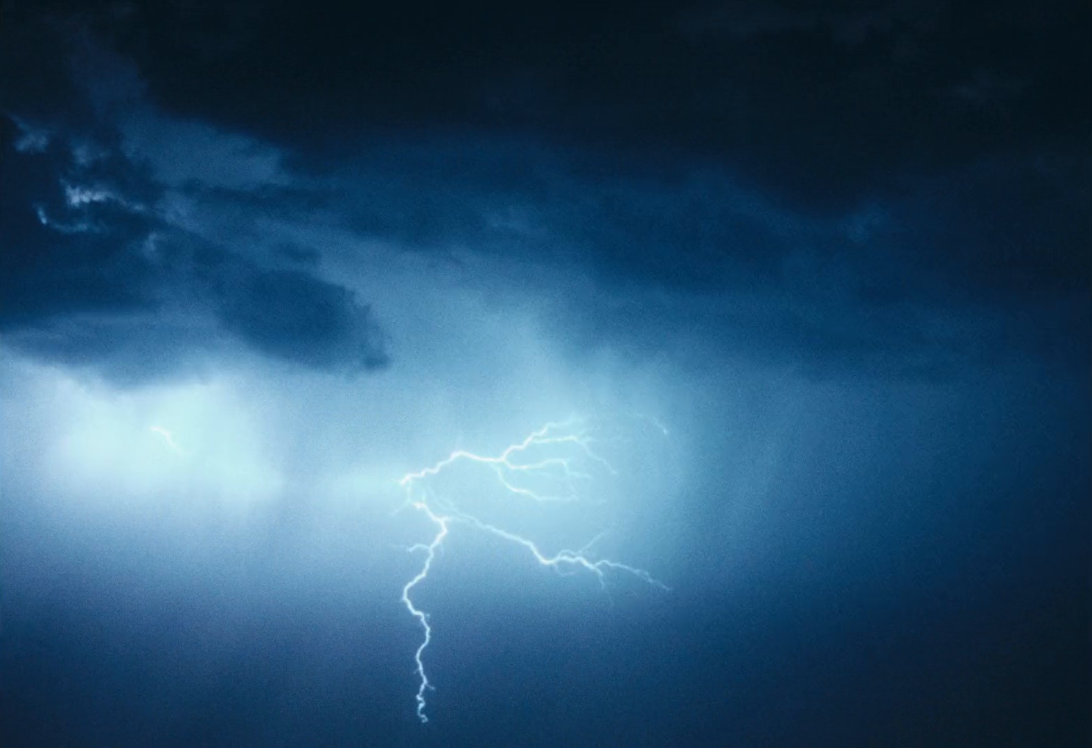 26HEALTH (2024) —  shot,  lighting