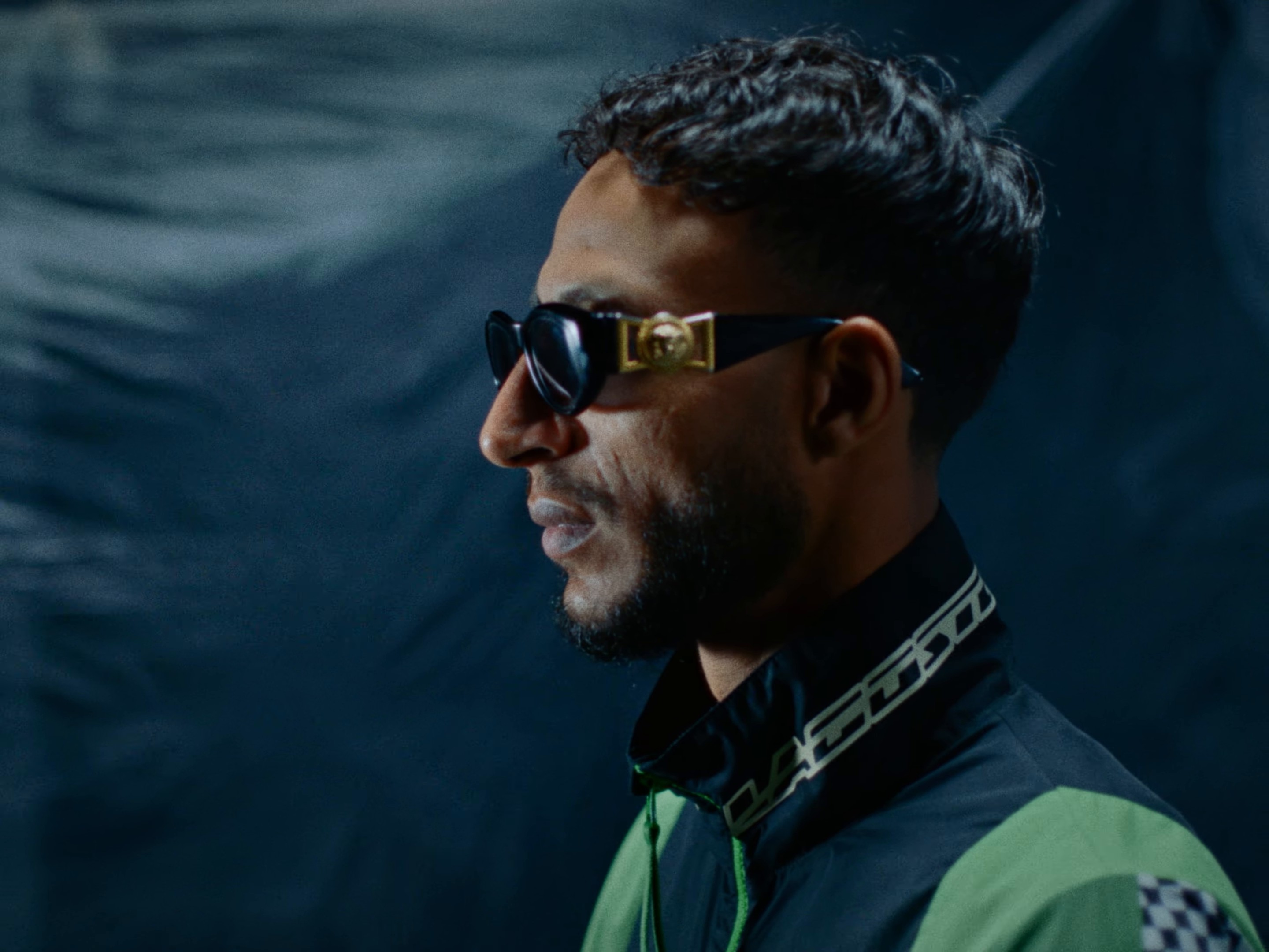 8ème étage (2023) —  shot,  lighting