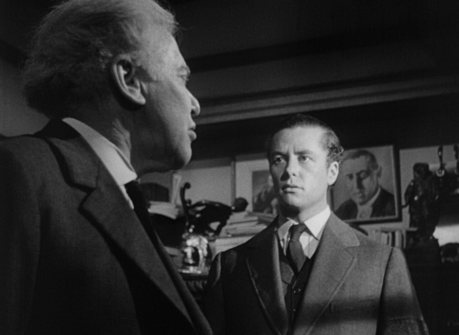 The Magnificent Ambersons (1942) —  shot,  lighting