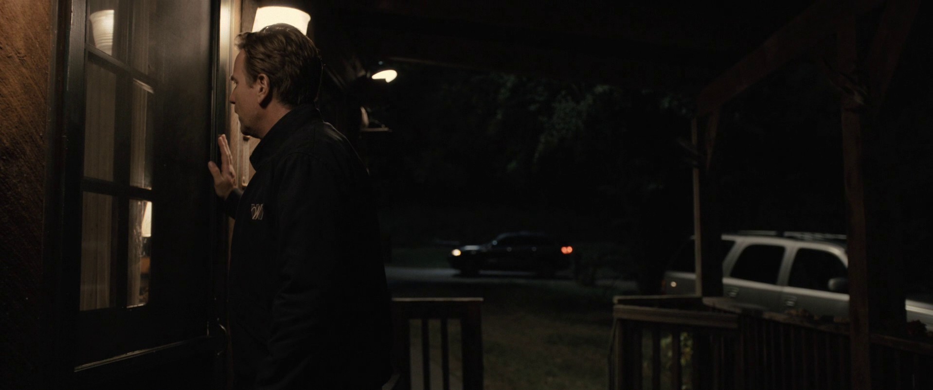 Raymond & Ray (2022) —  shot,  lighting