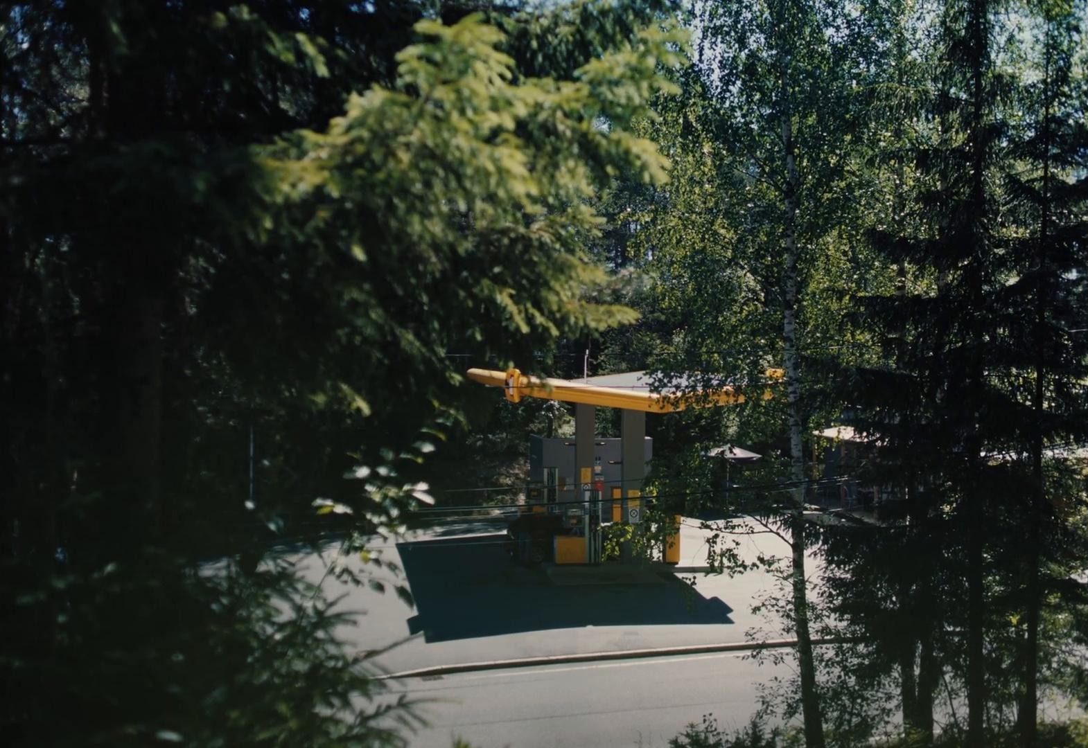 Vinmonopolet - Adult things (2024) —  shot,  lighting