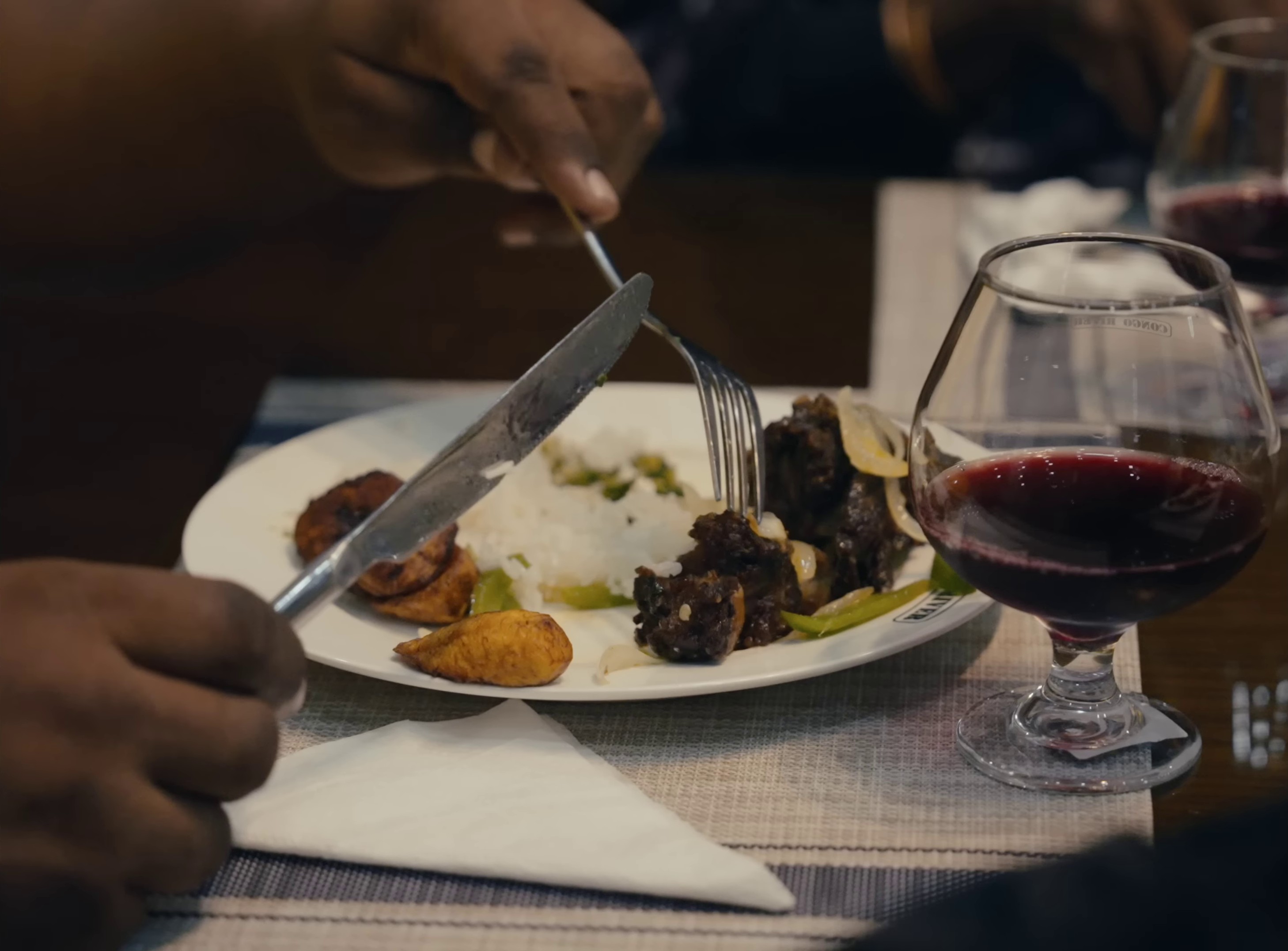 La Calle 5 (2023) —  shot,  lighting