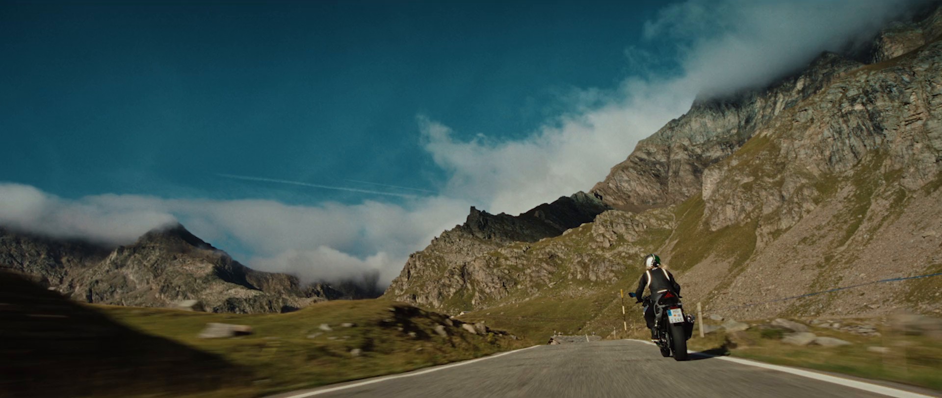 KAWASAKI – NINJA & Z HEV (2024) —  shot,  lighting