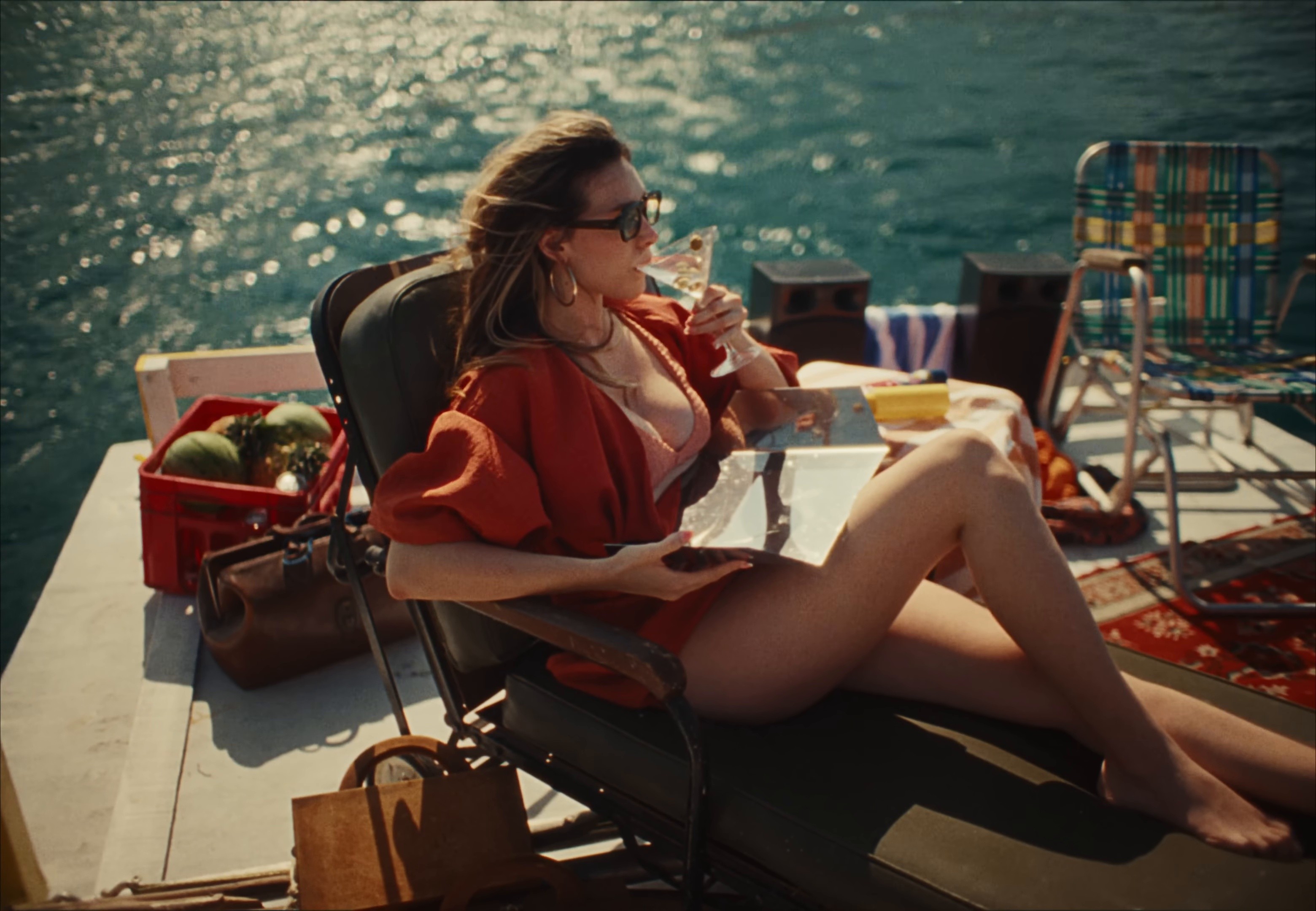 Me Pasa (Piscis) (2025) —  shot,  lighting