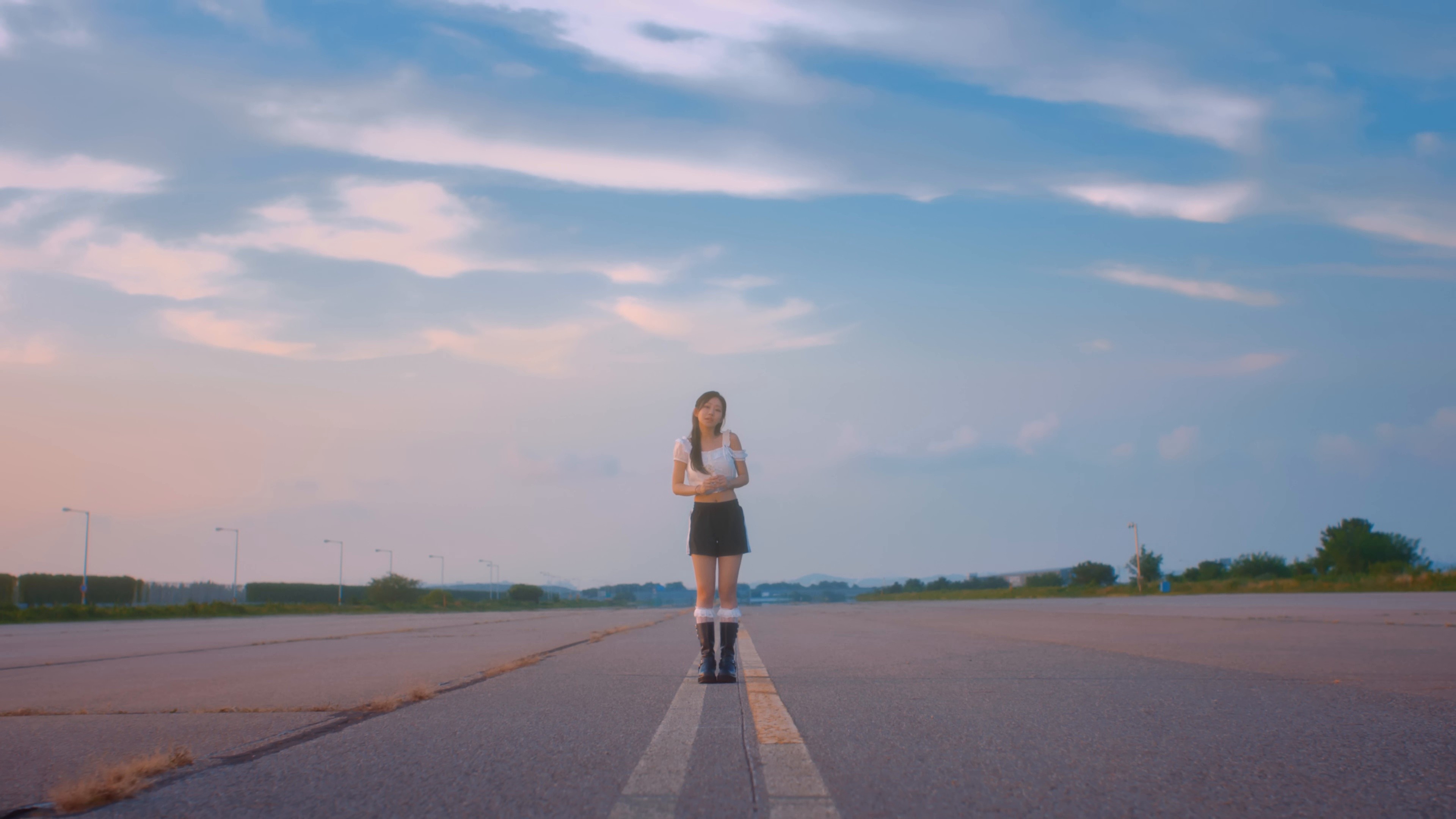 R.E.M (2024) —  shot,  lighting