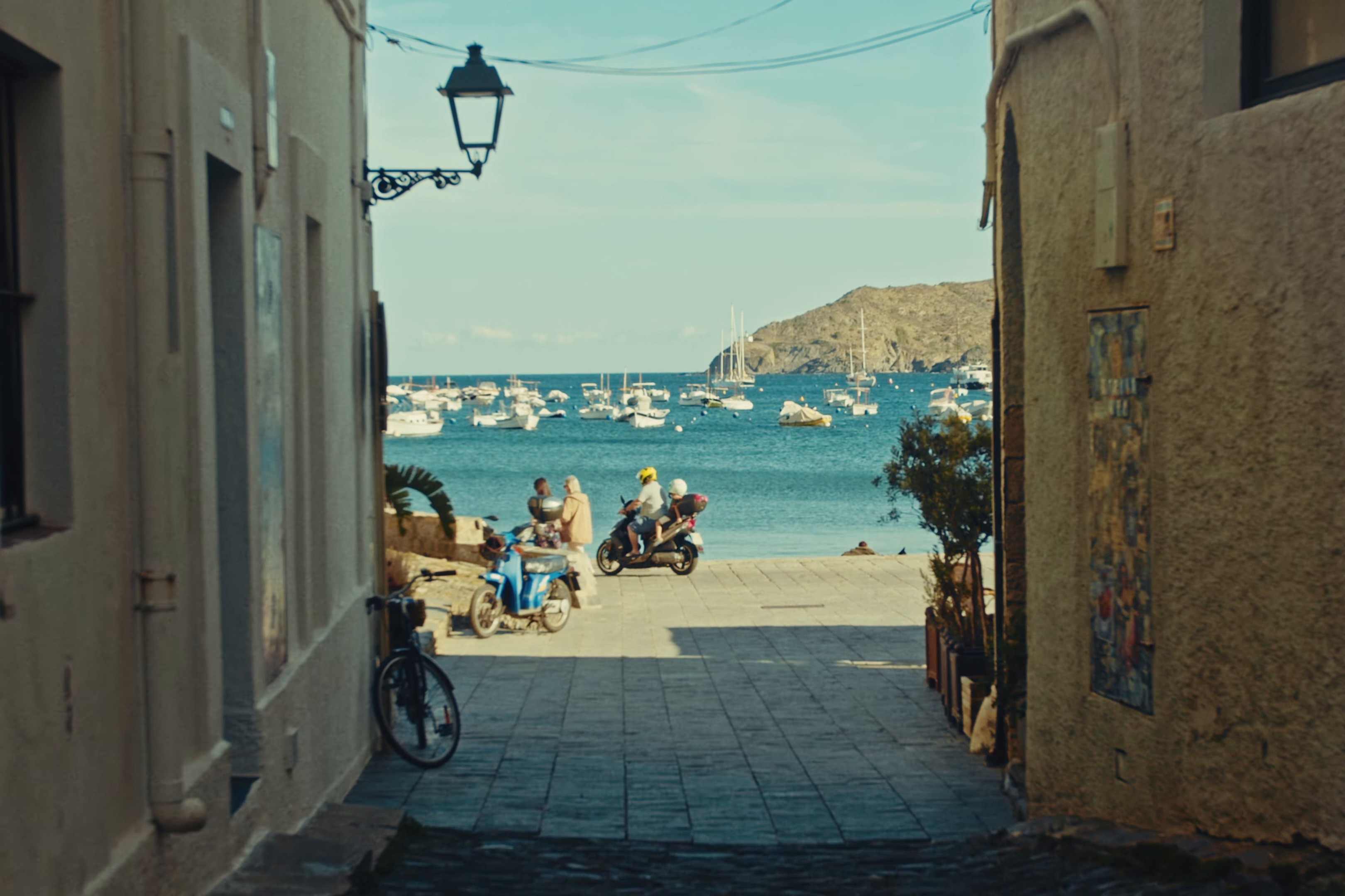 Cadaqués (2024) —  shot,  lighting