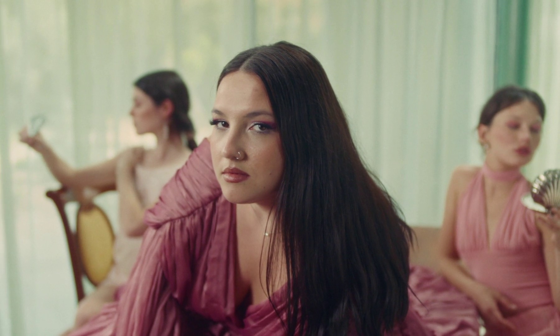 MUCHA DIVERSIÓN (2024) —  shot,  lighting