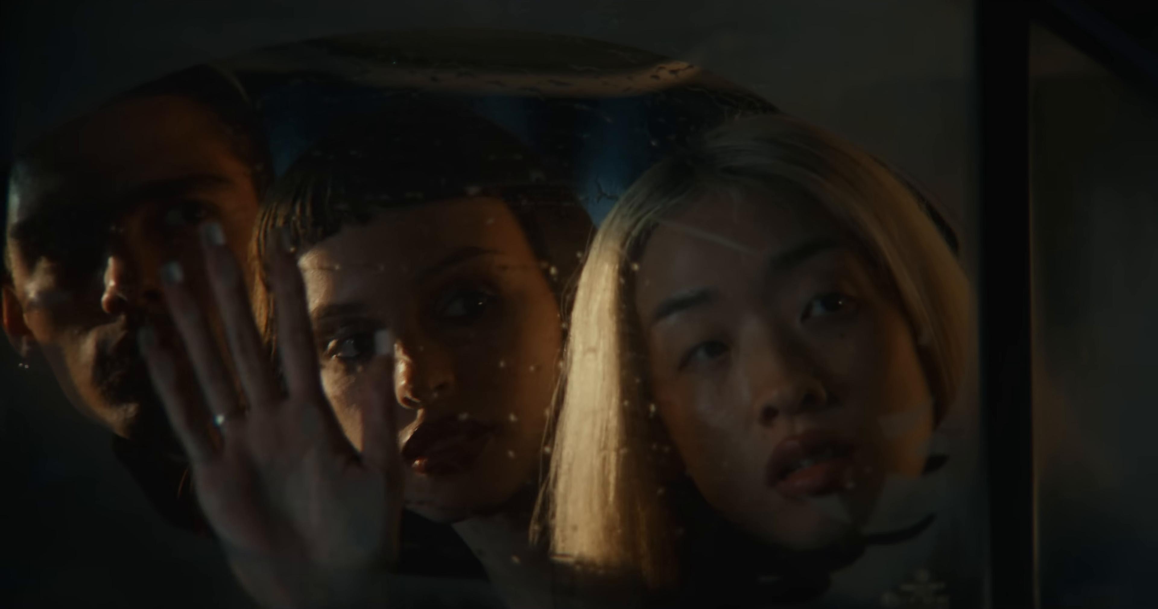 Apego Feroz (2025) —  shot,  lighting