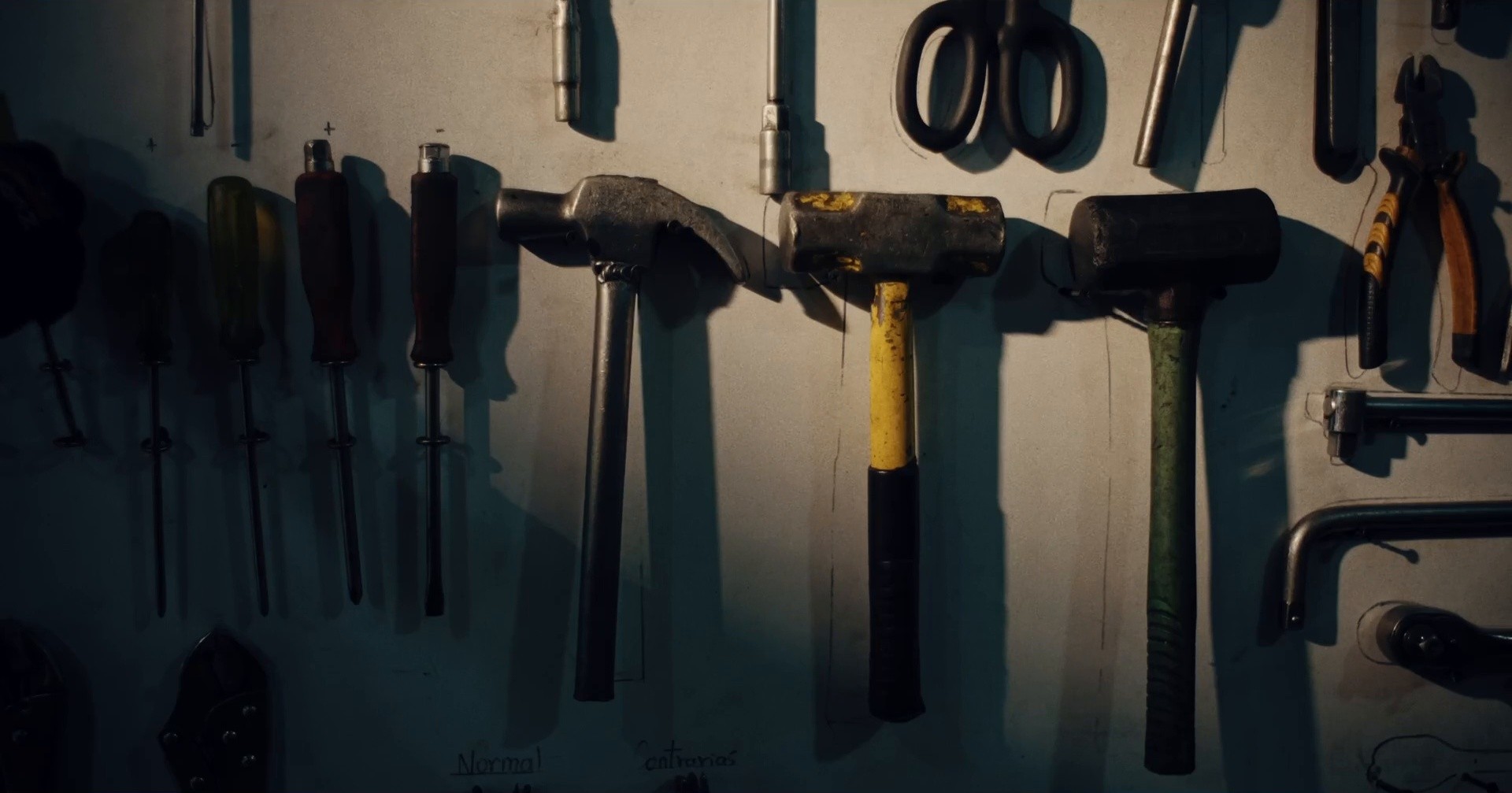 Salsa Y Clase (2024) —  shot,  lighting