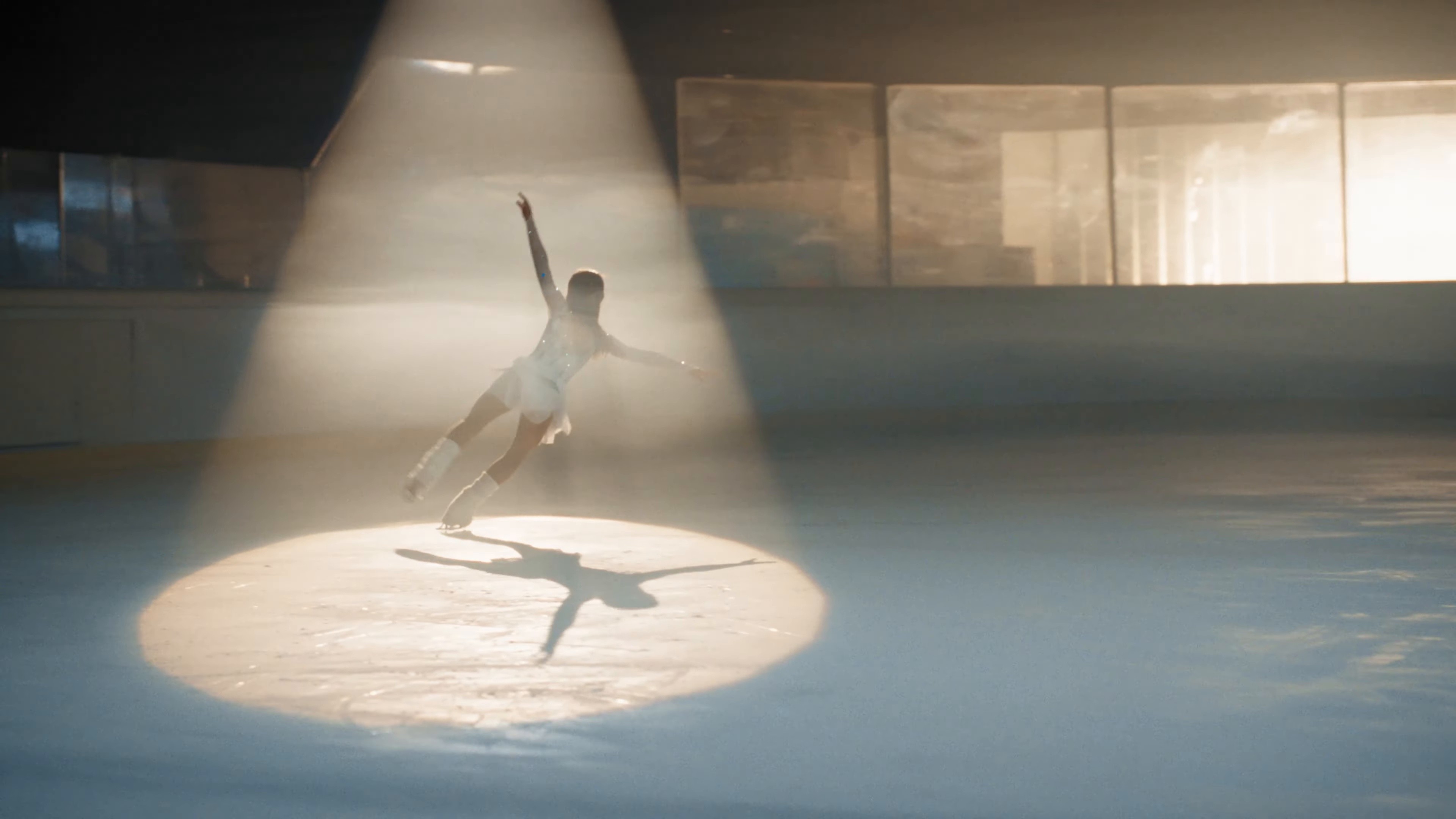 FEBBRE (2025) —  shot,  lighting