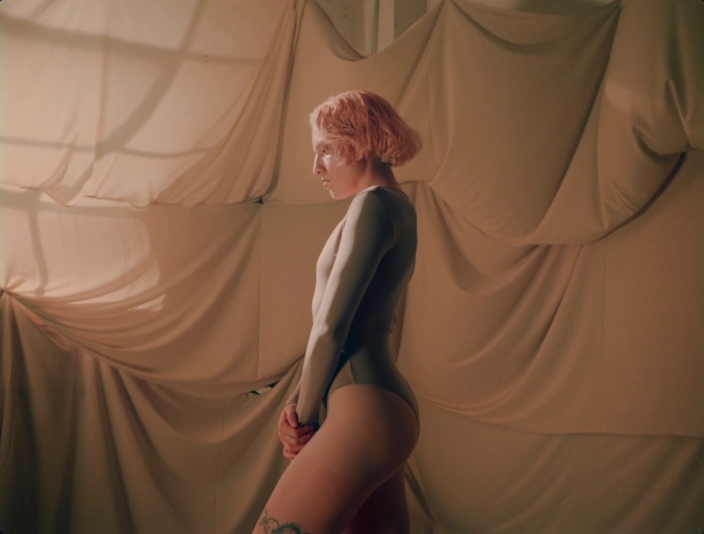 Wide open ocean (2018) —  shot,  lighting