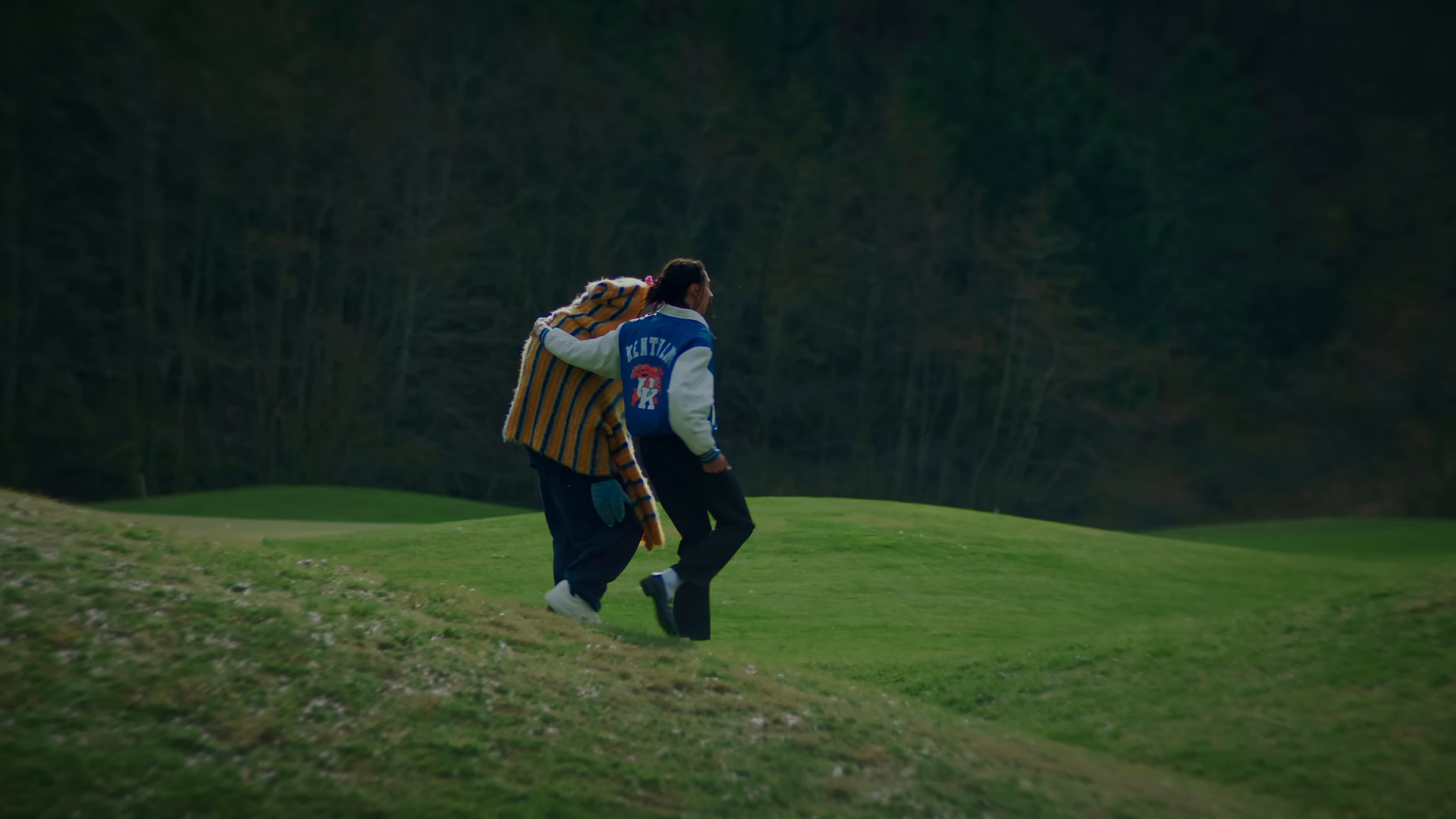 CASA MIA (2024) —  shot,  lighting