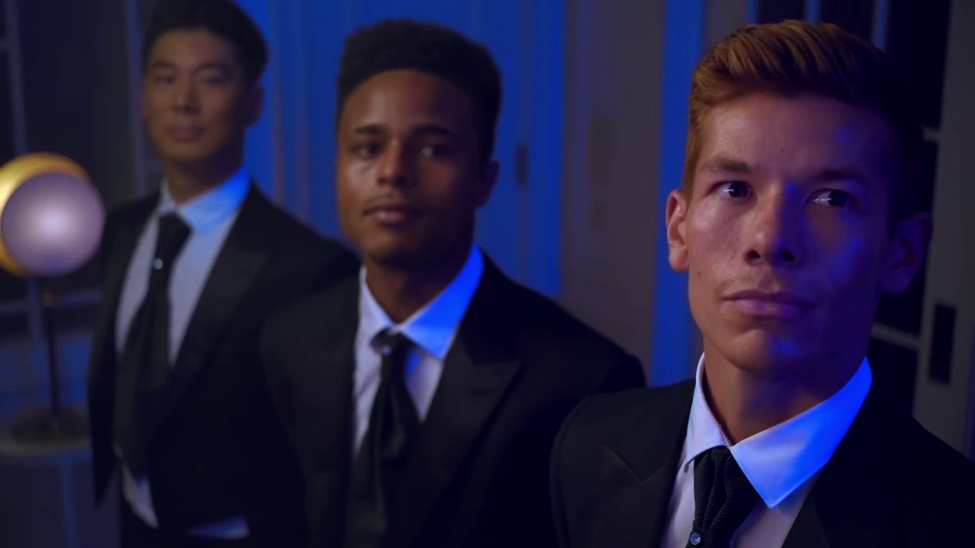 Indigo  (2019) —  shot,  lighting