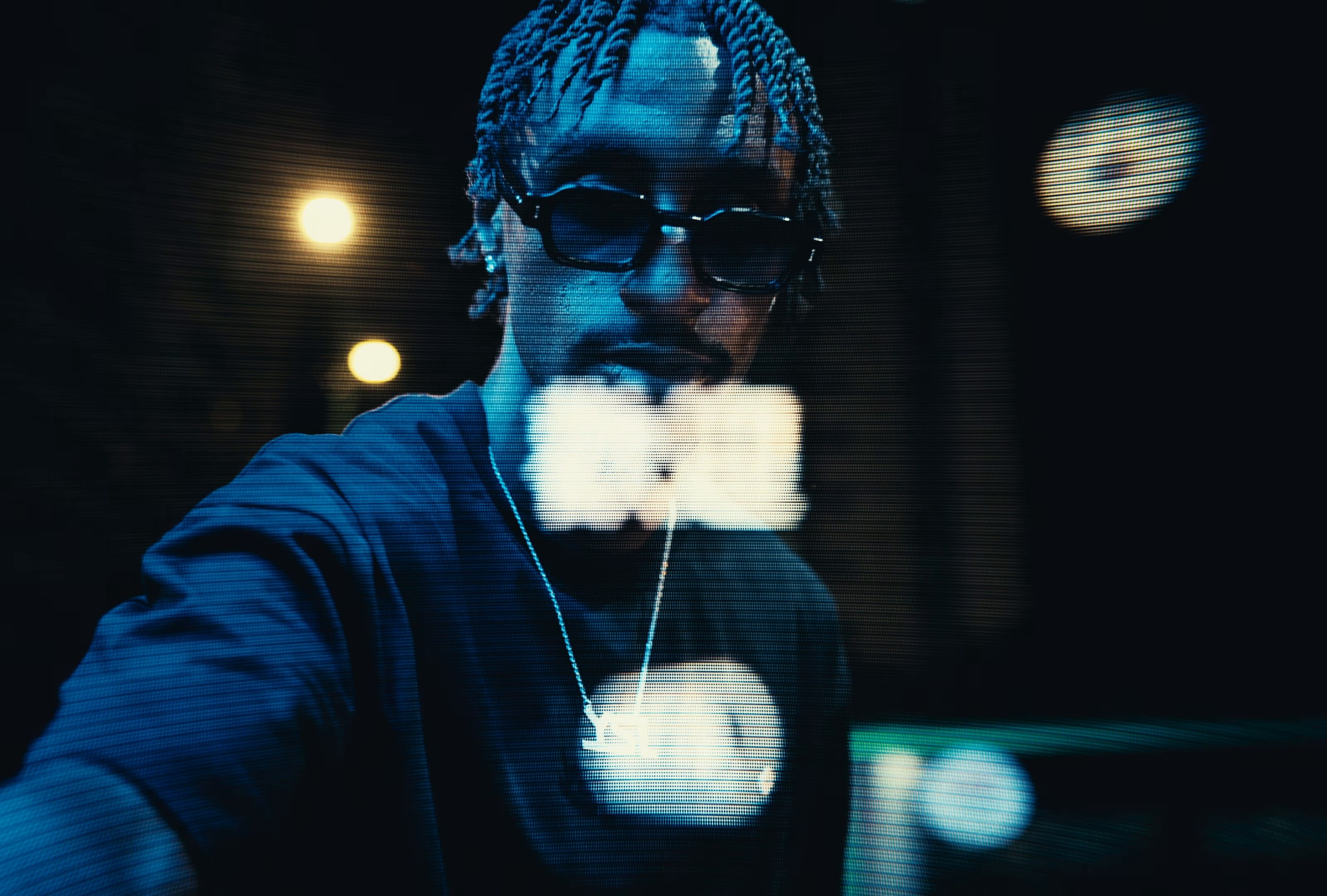 Kessef Shahor (2025) —  shot,  lighting