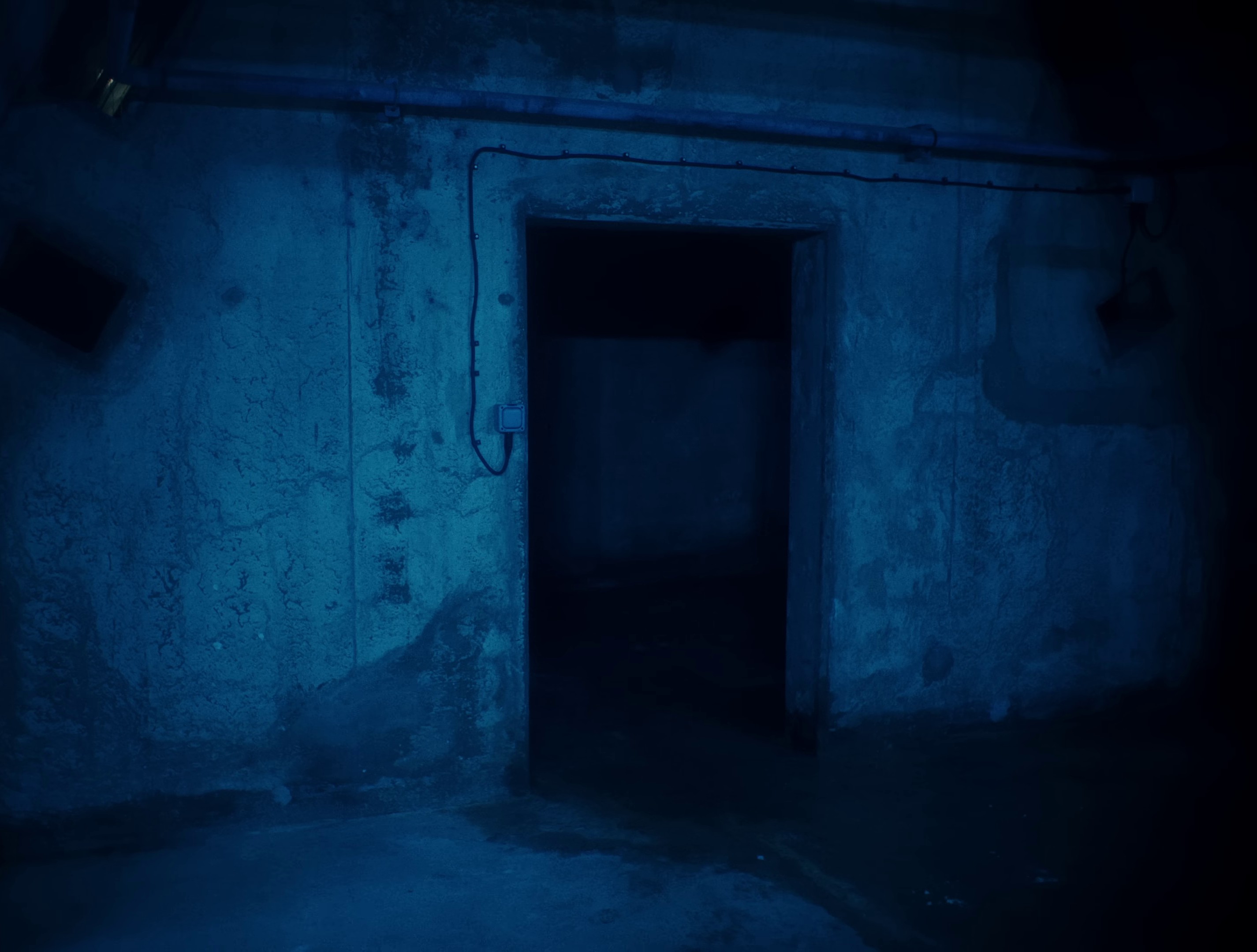 Falling or flying (2023) —  shot,  lighting