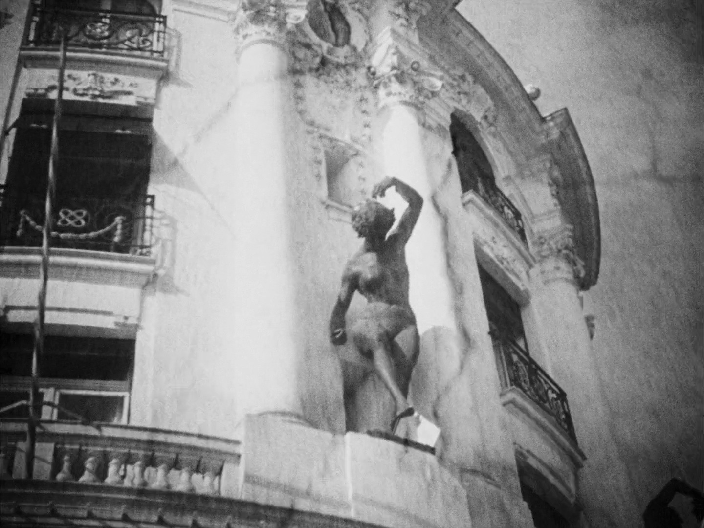 À Propos de Nice (1930) —  shot,  lighting