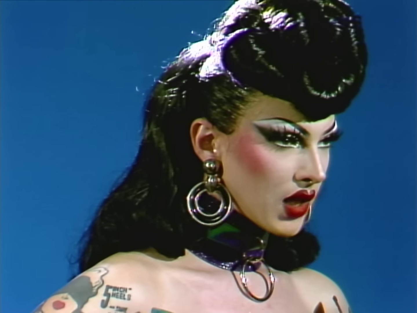 MISTRESS VIOLET (2021) —  shot,  lighting