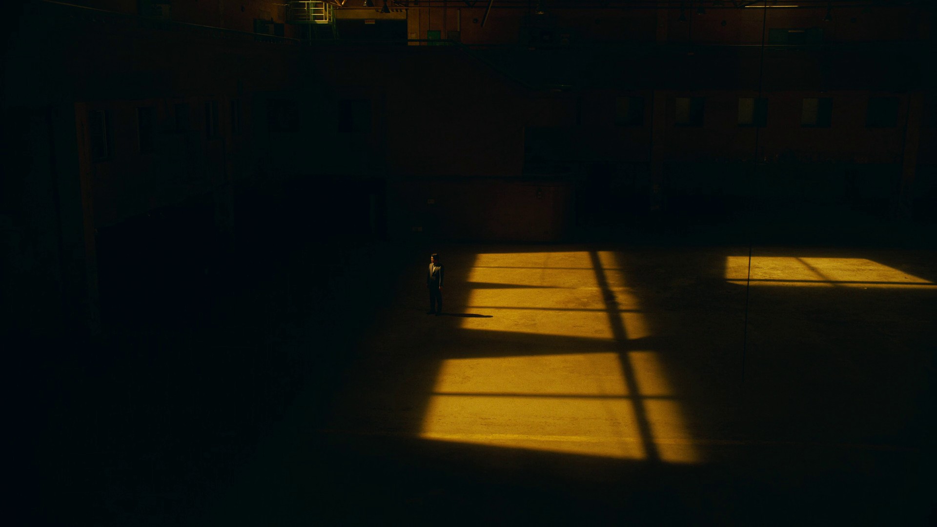 Luna (2021) —  shot,  lighting