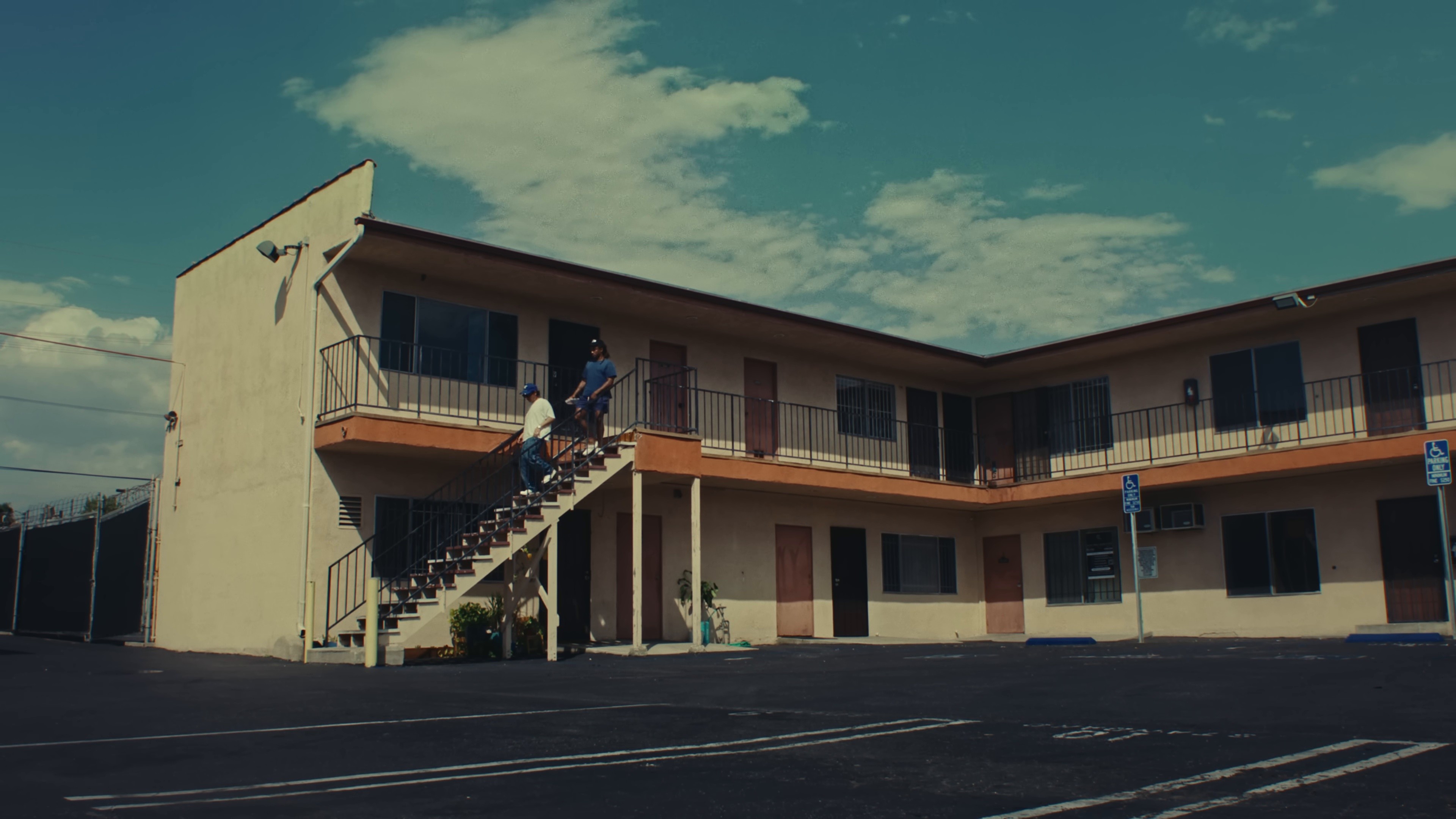 JUICY (2025) —  shot,  lighting