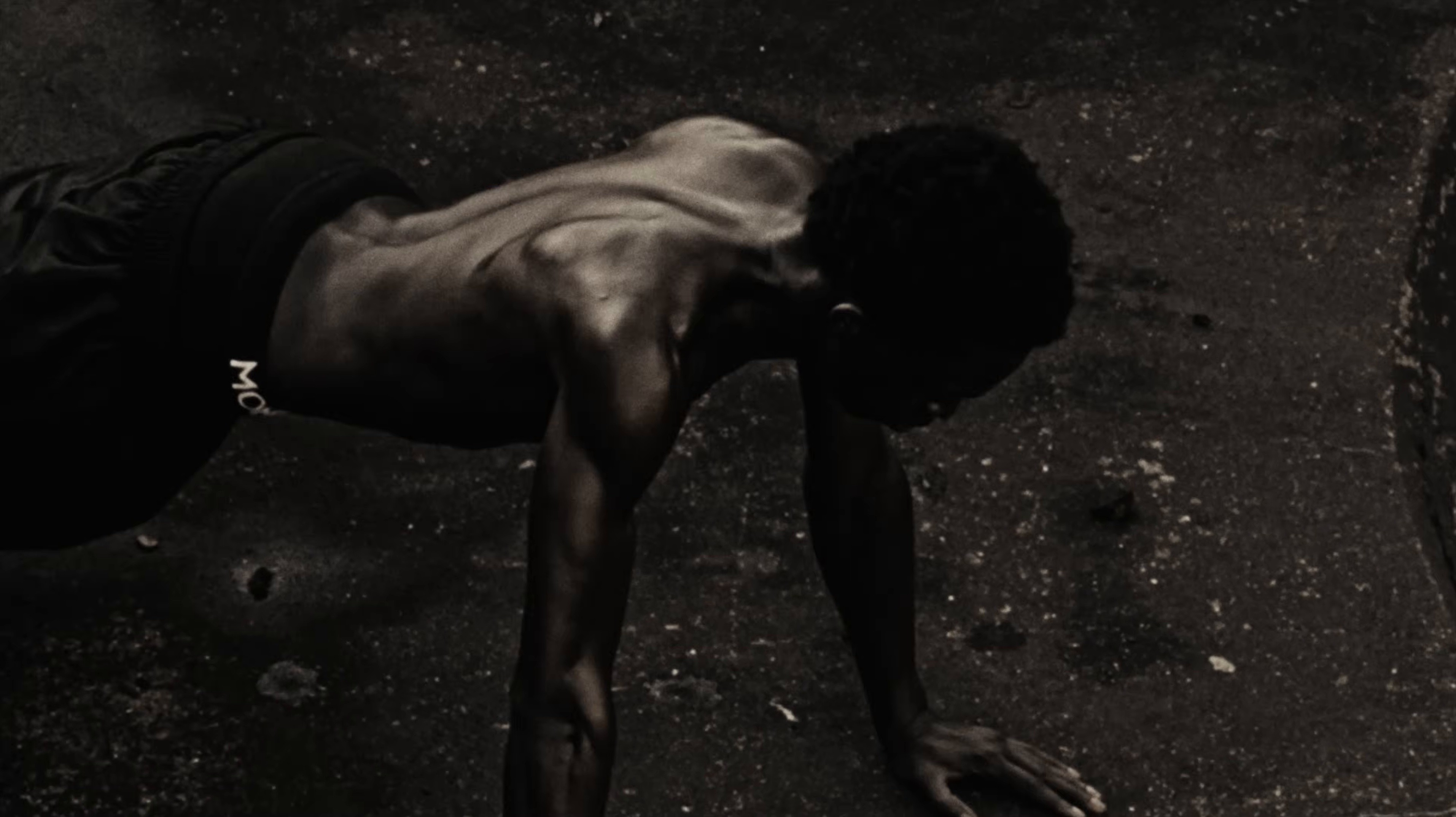 MAL AIMÉS (2026) —  shot,  lighting