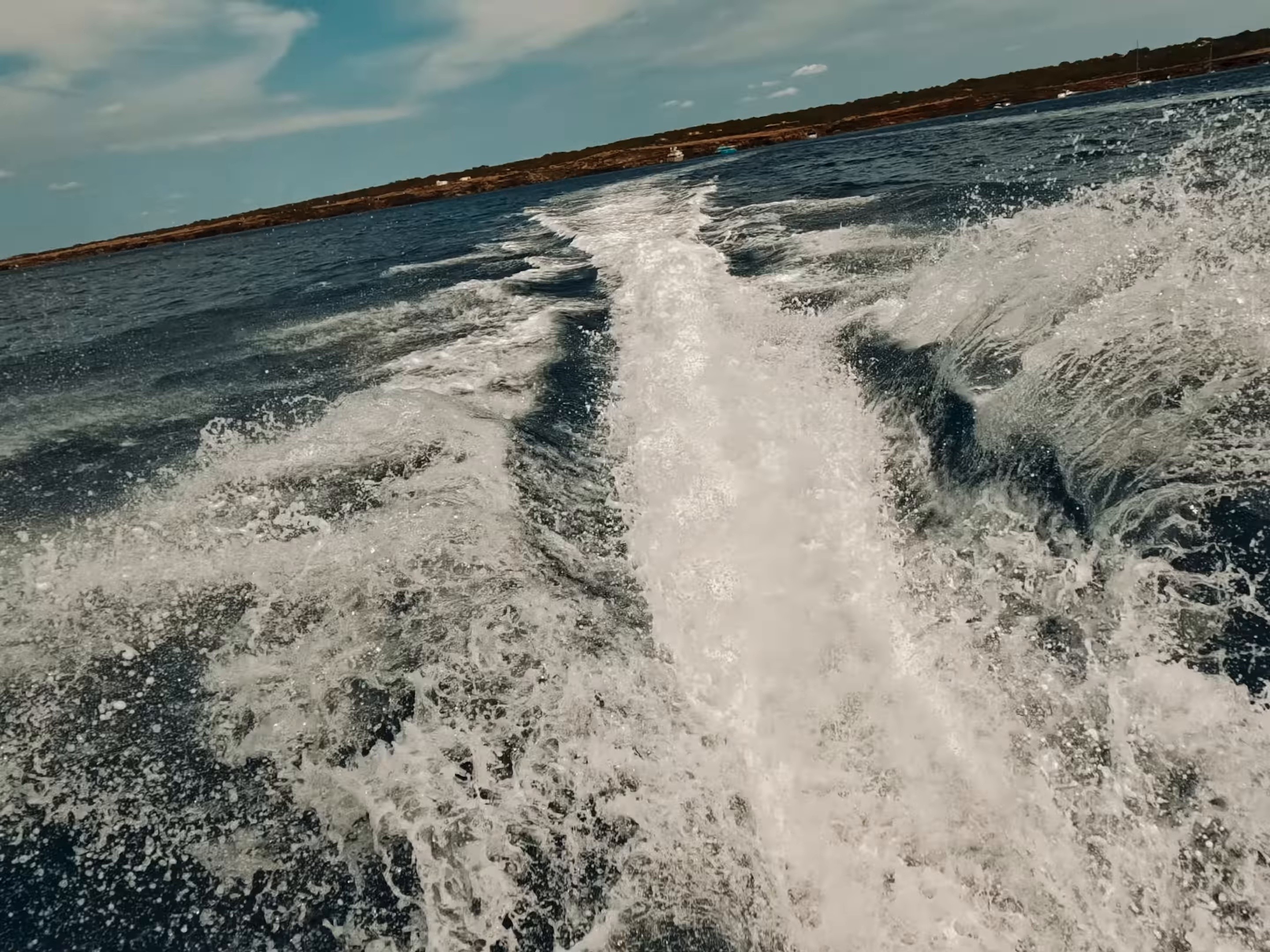 PASAPORTE (2024) —  shot,  lighting