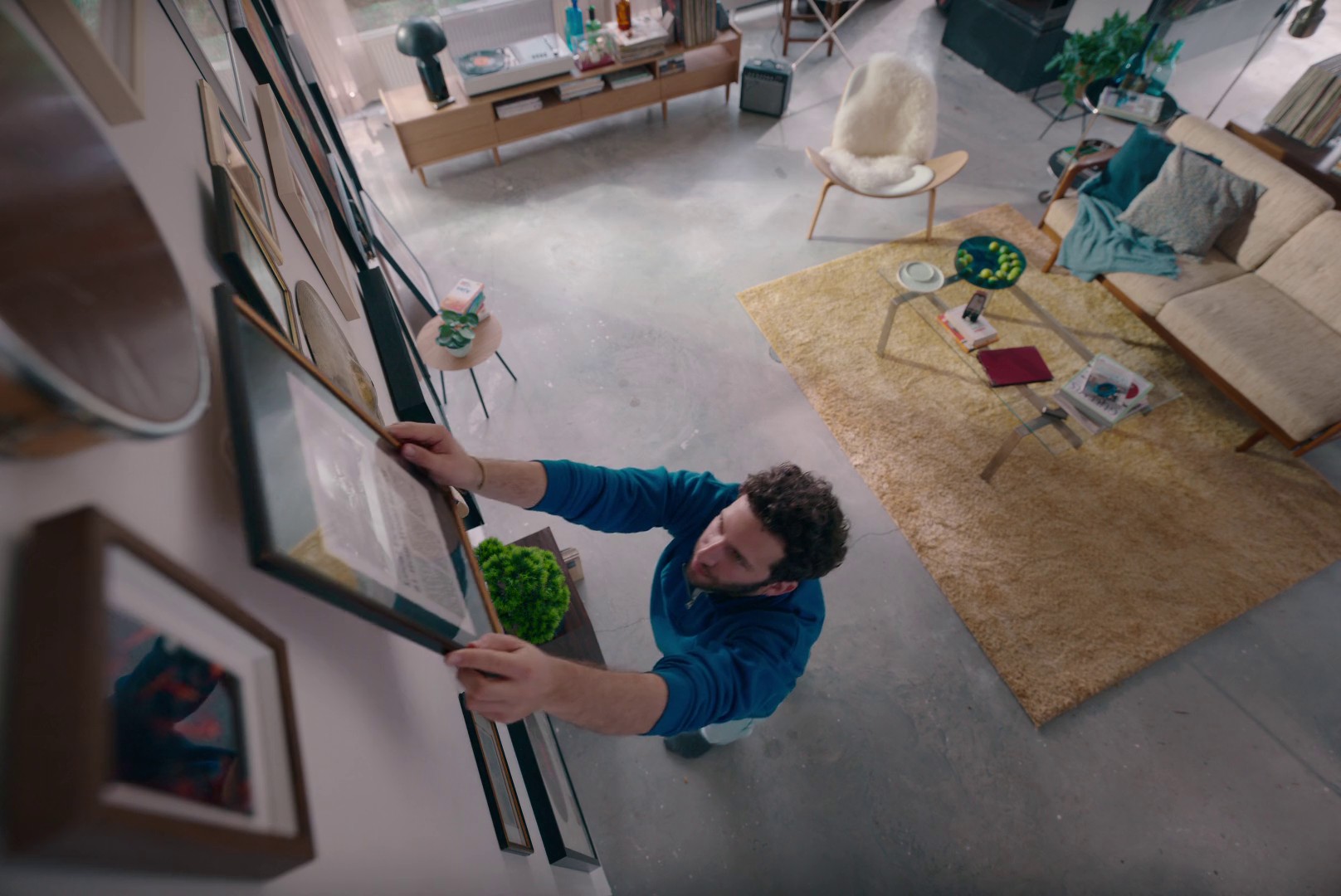 'Tesa - Tadaa' (2024) —  shot,  lighting