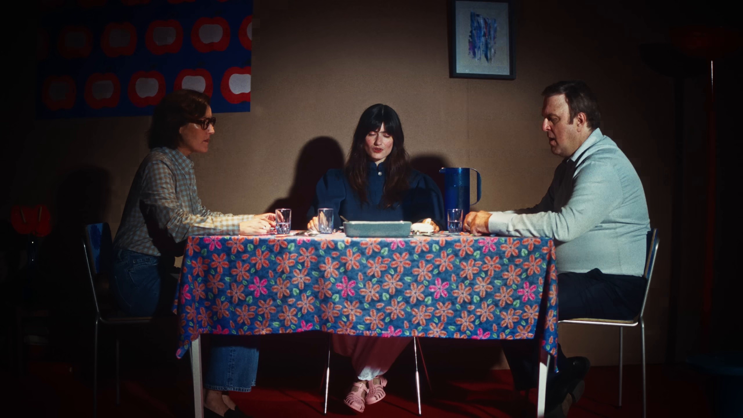 la maison (2025) —  shot,  lighting