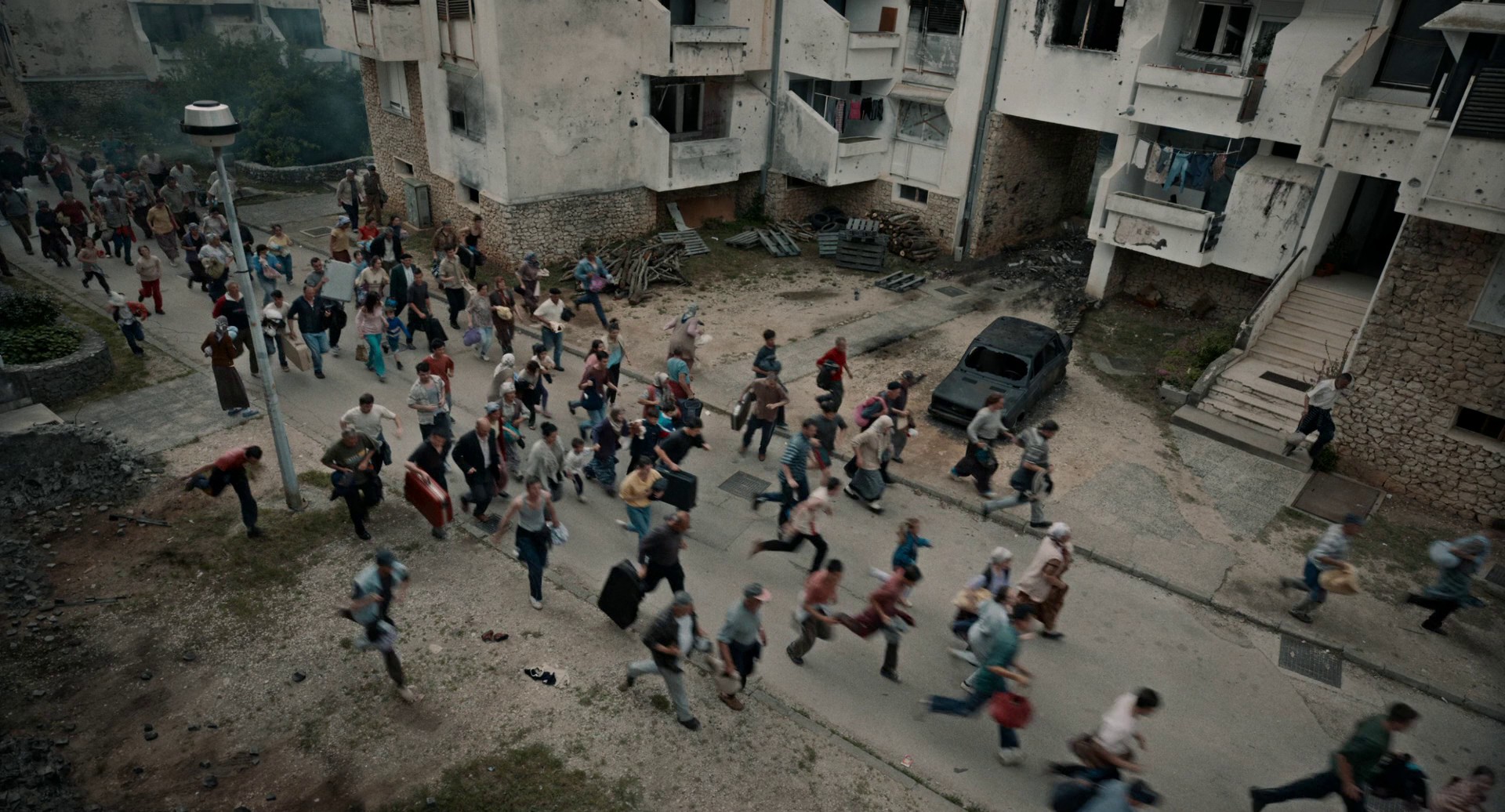 Quo Vadis, Aida? (2020) —  shot,  lighting