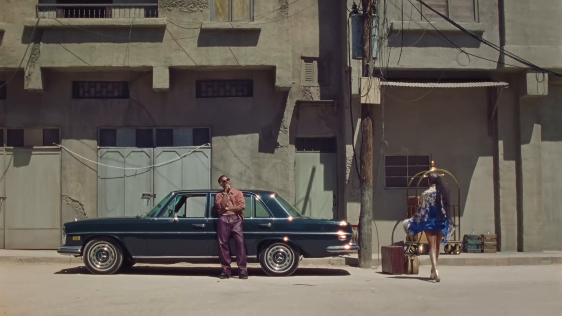 DYNAMITE  (2025) —  shot,  lighting