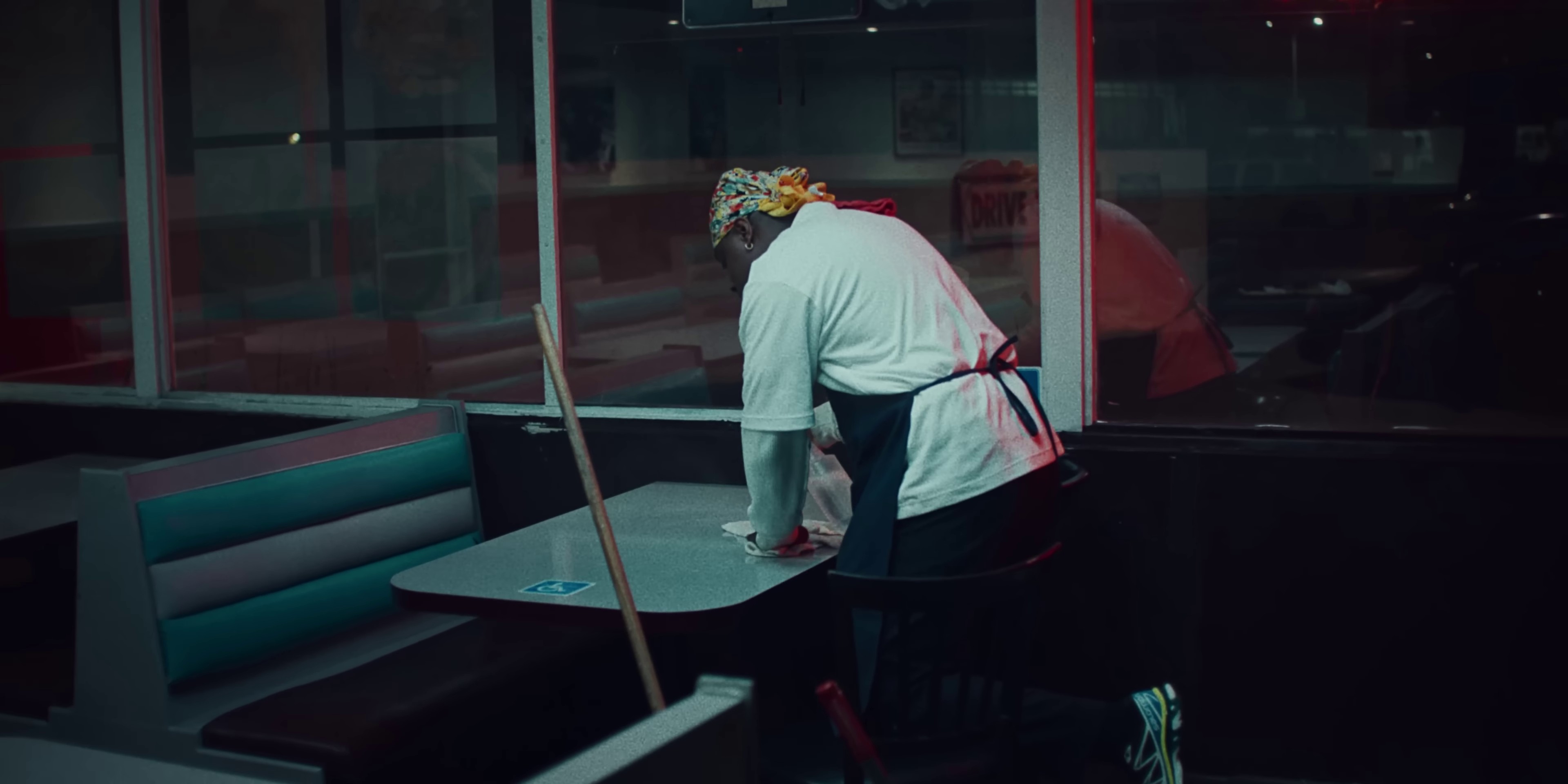 HONEYSUCKLE NECKBONE (2023) —  shot,  lighting