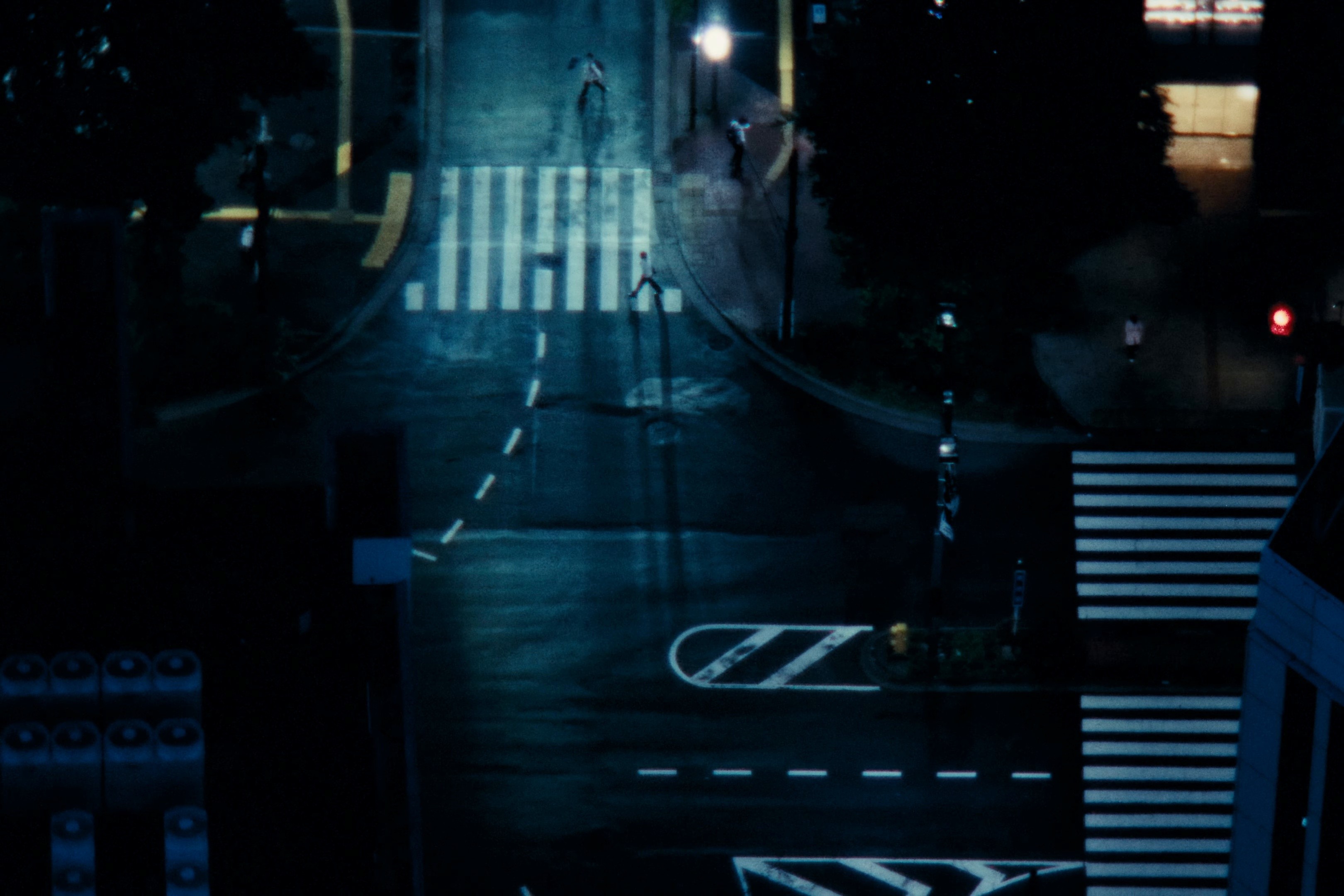 The Blue of déjà vu (2025) —  shot,  lighting