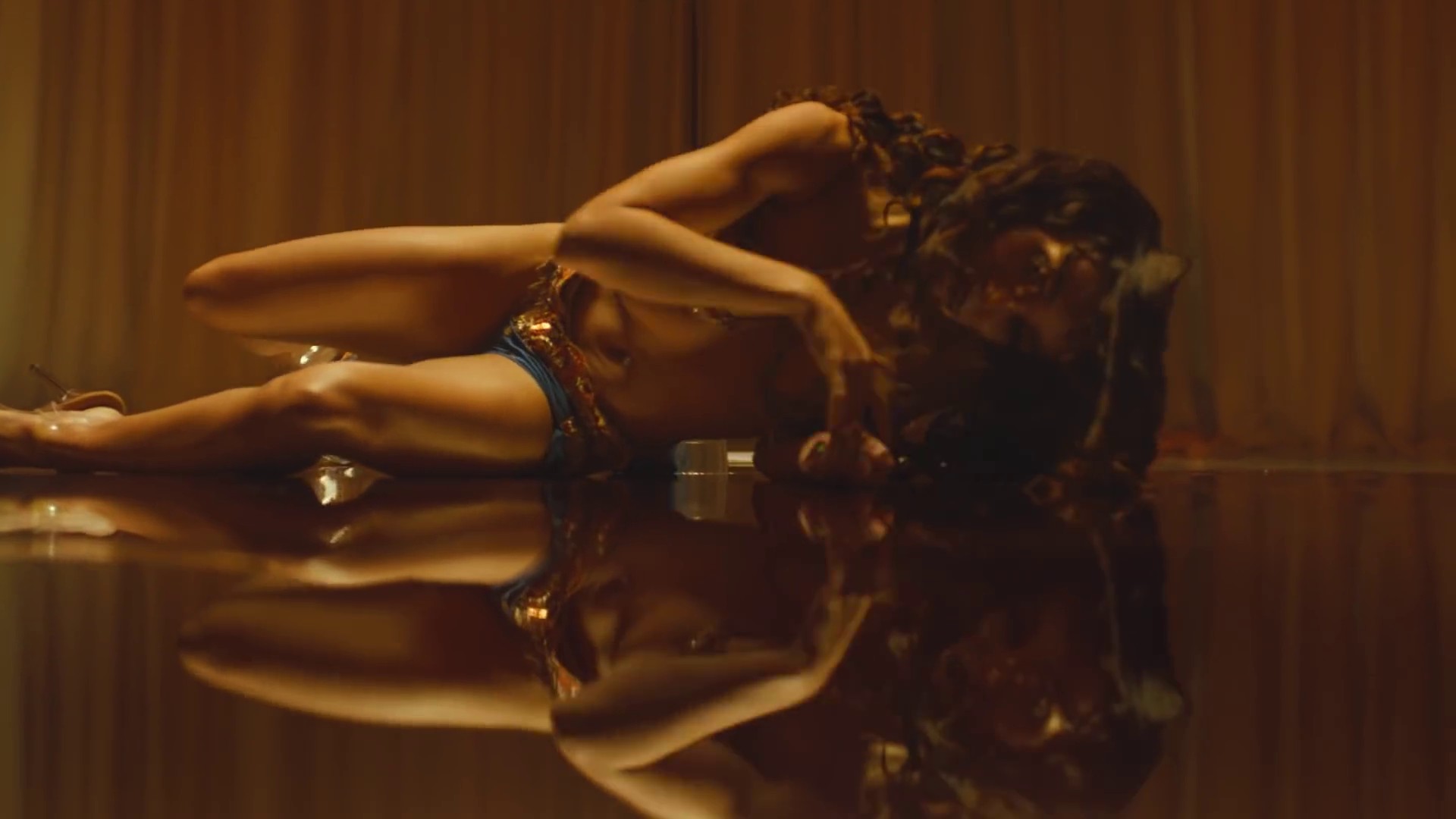 cellophane (2019) —  shot,  lighting