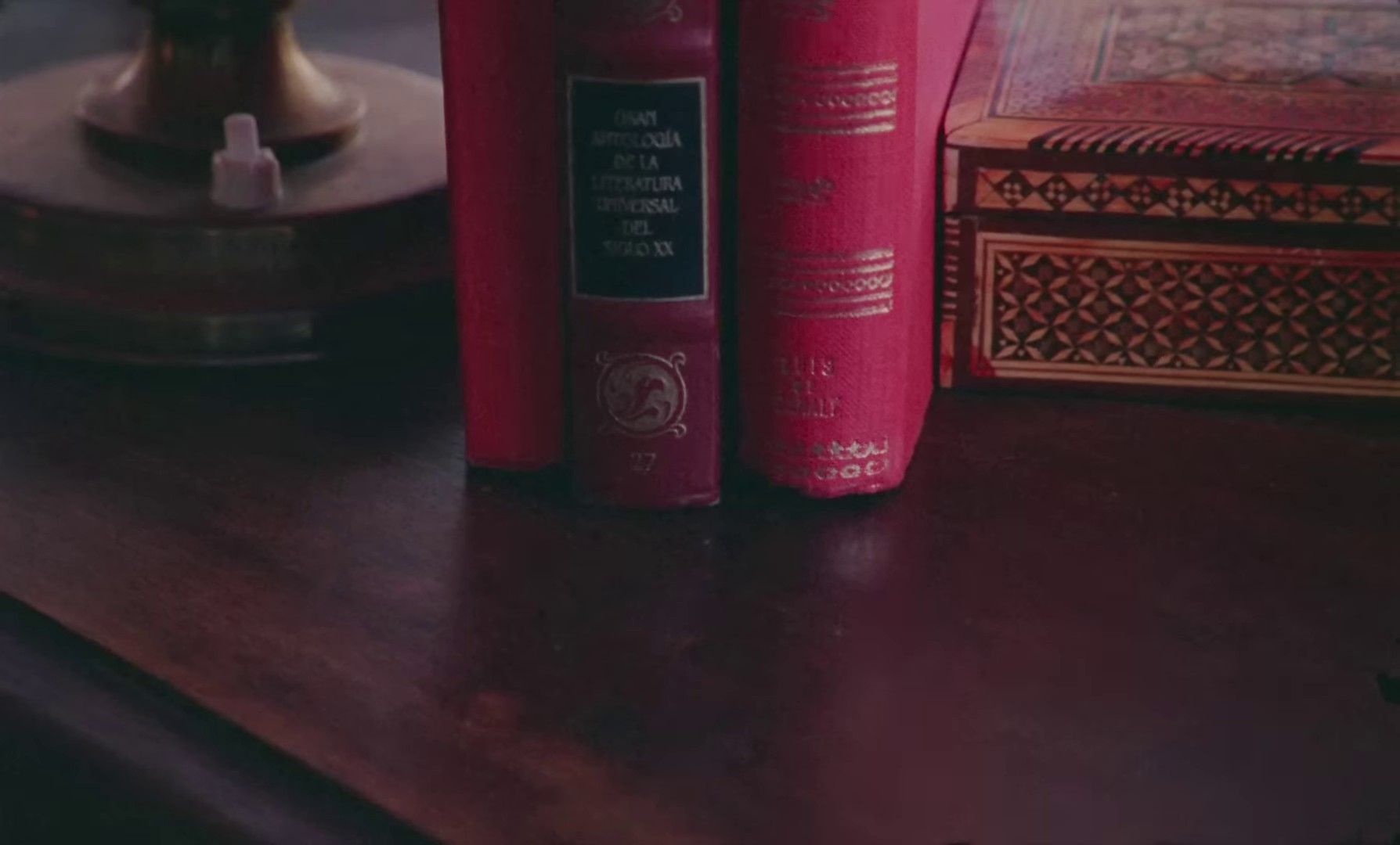 Derrumbe (2024) —  shot,  lighting