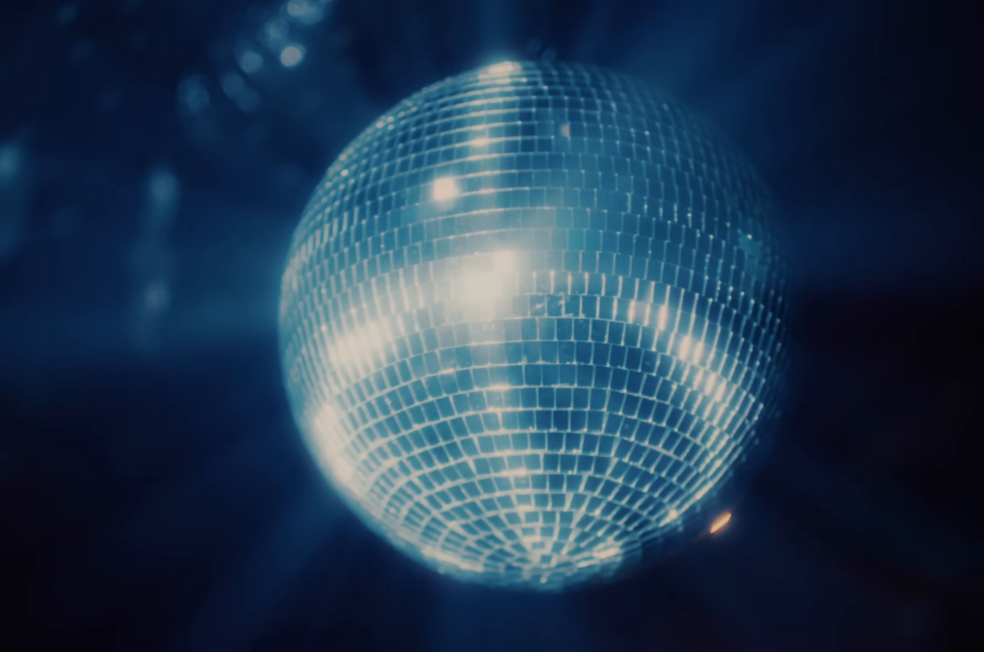 333 (2024) —  shot,  lighting