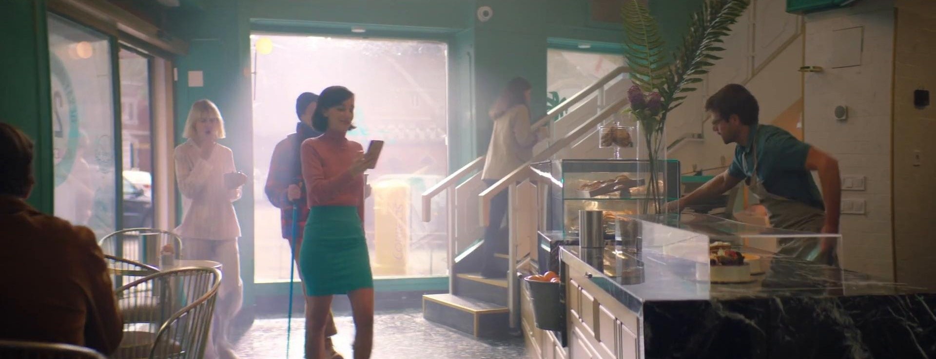 APPLE (2019) —  shot,  lighting