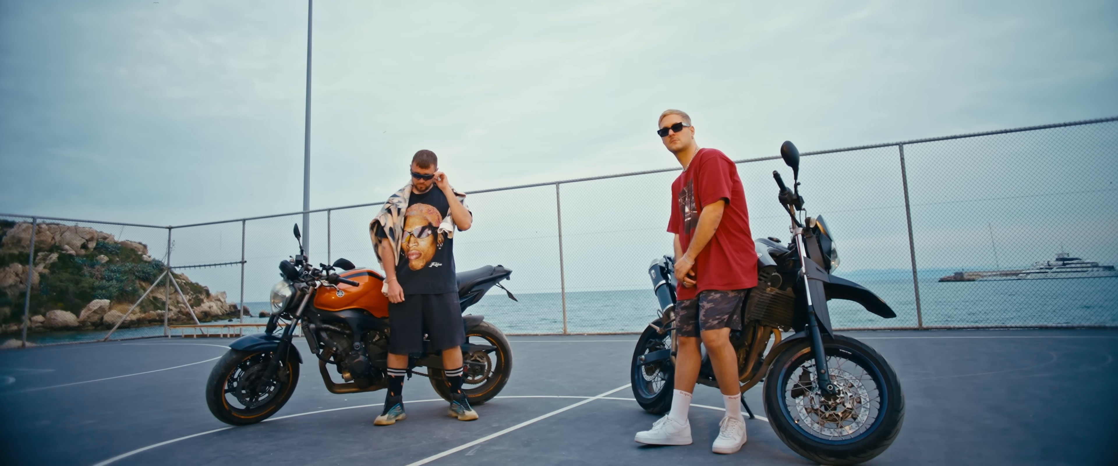 FANATICO (2025) —  shot,  lighting