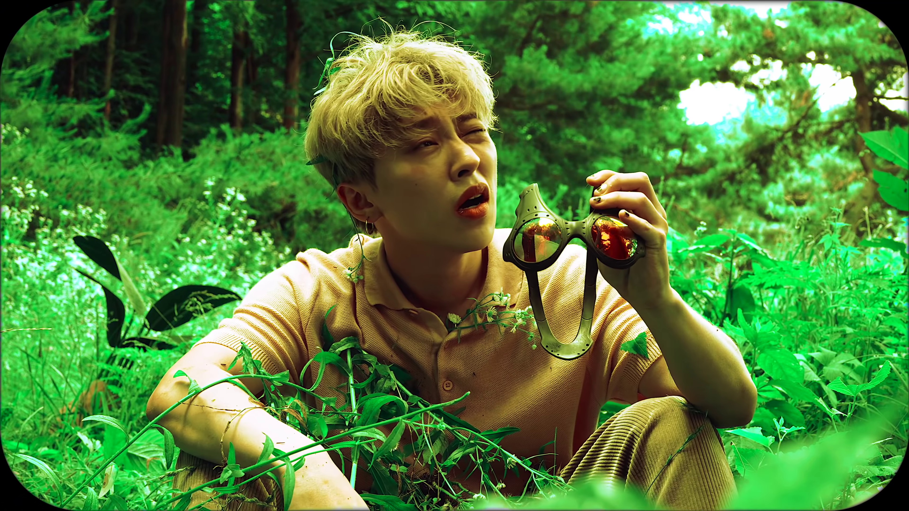 Yellow Cab (2021) —  shot,  lighting